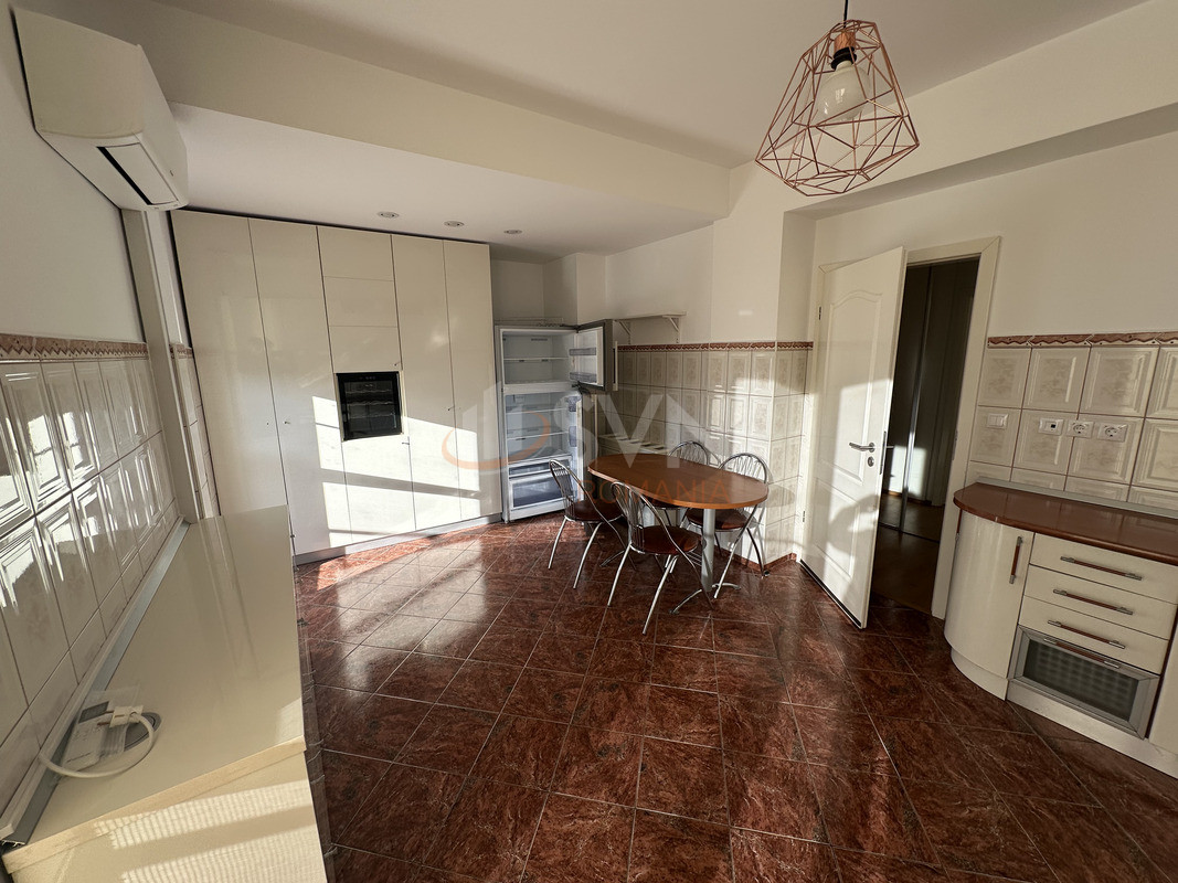 4 camere cu loc parcare subteran inclus Bucuresti/Dorobanti