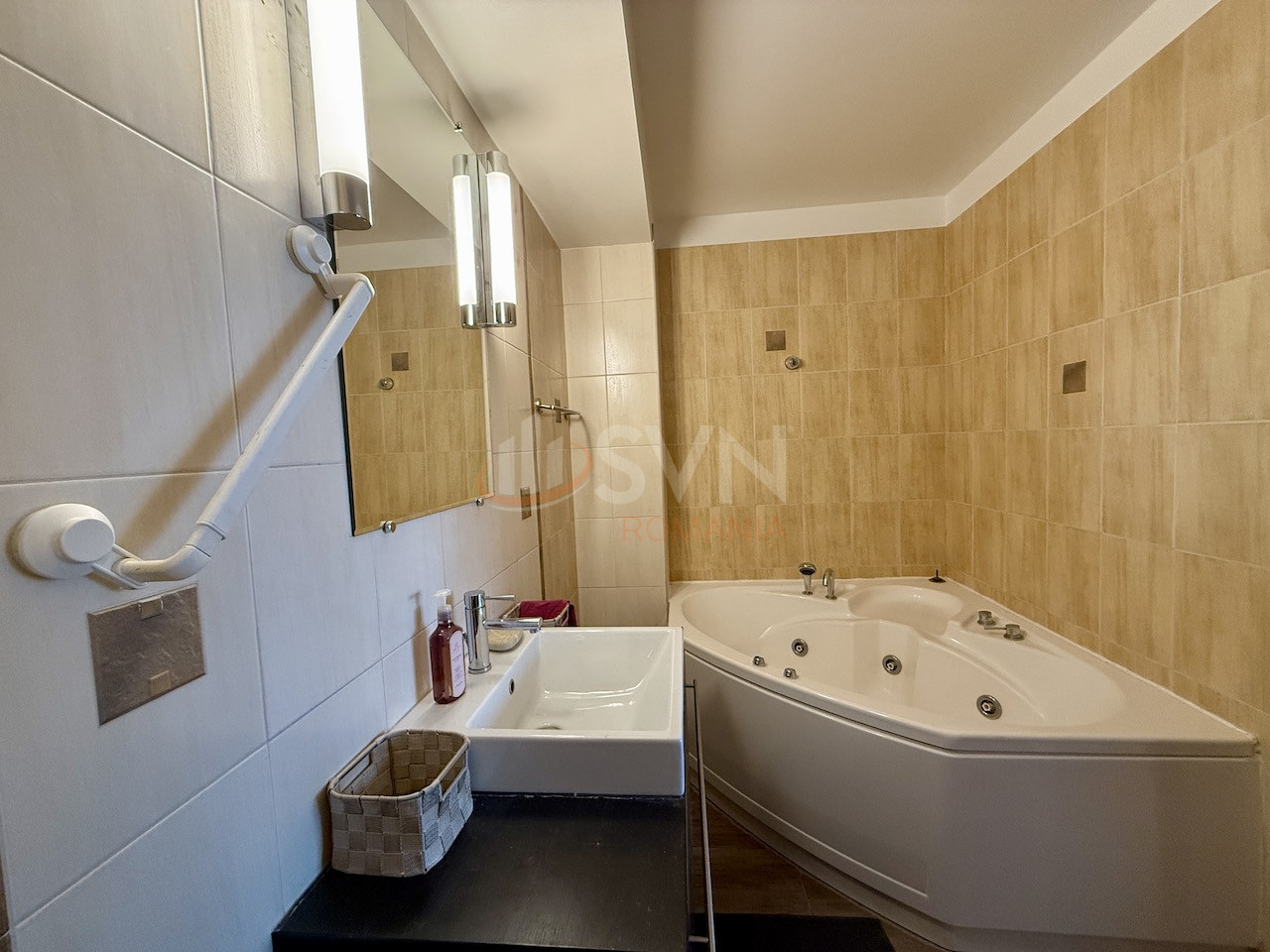 4 camere cu loc parcare subteran inclus Bucuresti/Herastrau