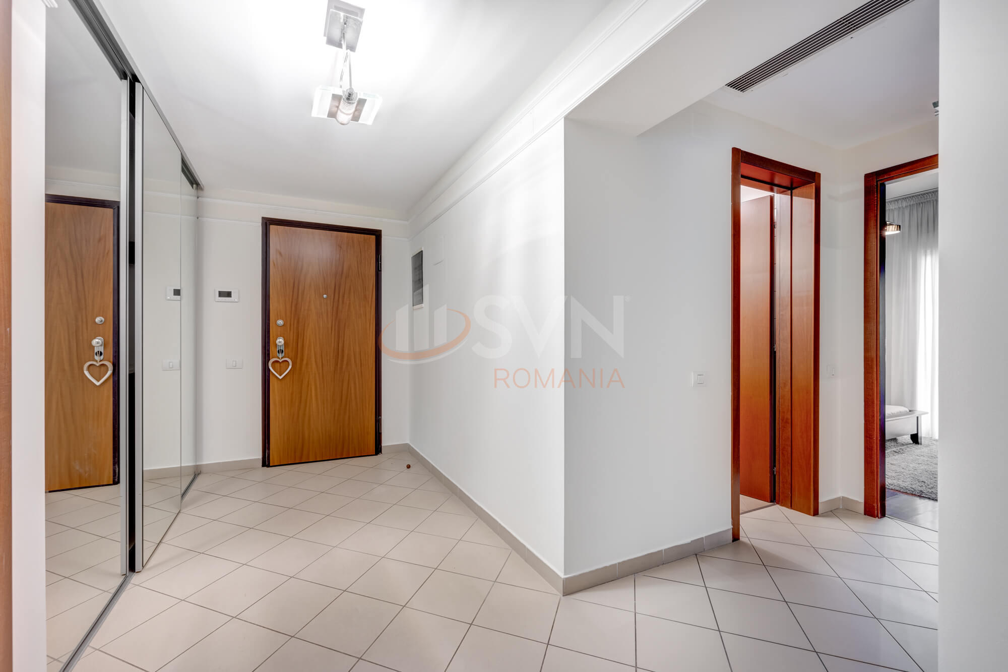 4 camere cu loc parcare subteran inclus Bucuresti/Herastrau