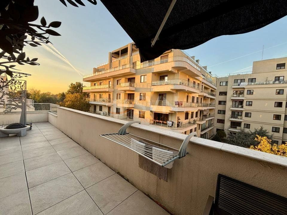 4 camere cu loc parcare subteran inclus Bucuresti/Herastrau