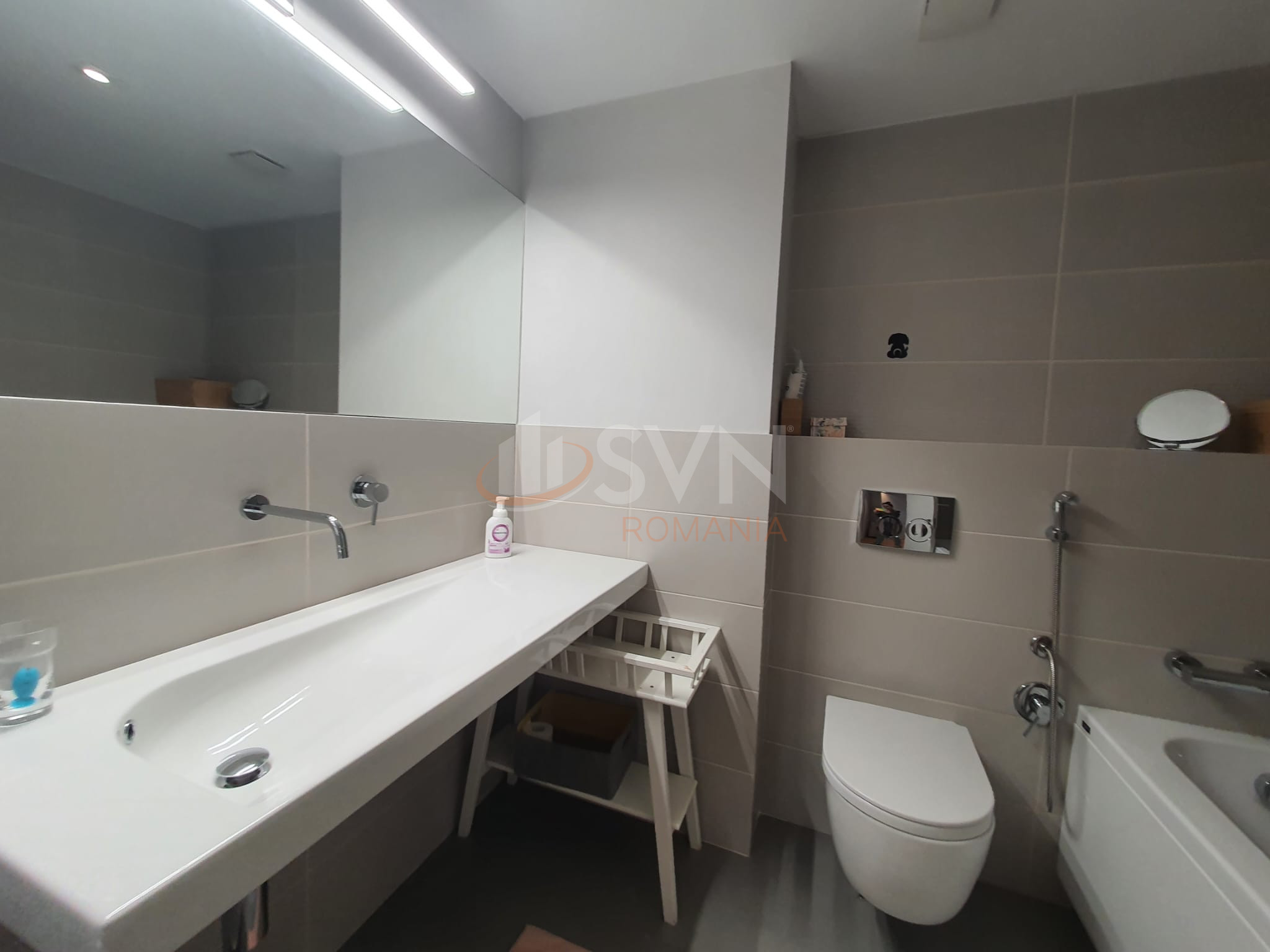 4 camere cu loc parcare subteran inclus Bucuresti/Herastrau