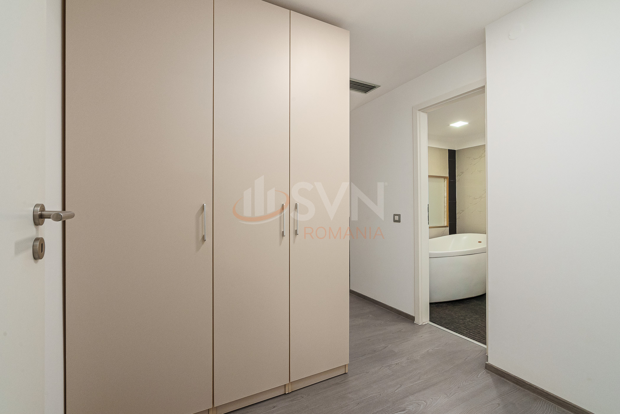 4 camere cu loc parcare subteran inclus Bucuresti/Herastrau