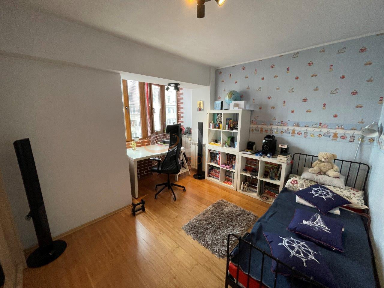 5 camere cu loc parcare exterior inclus Bucuresti/Unirii (s3)