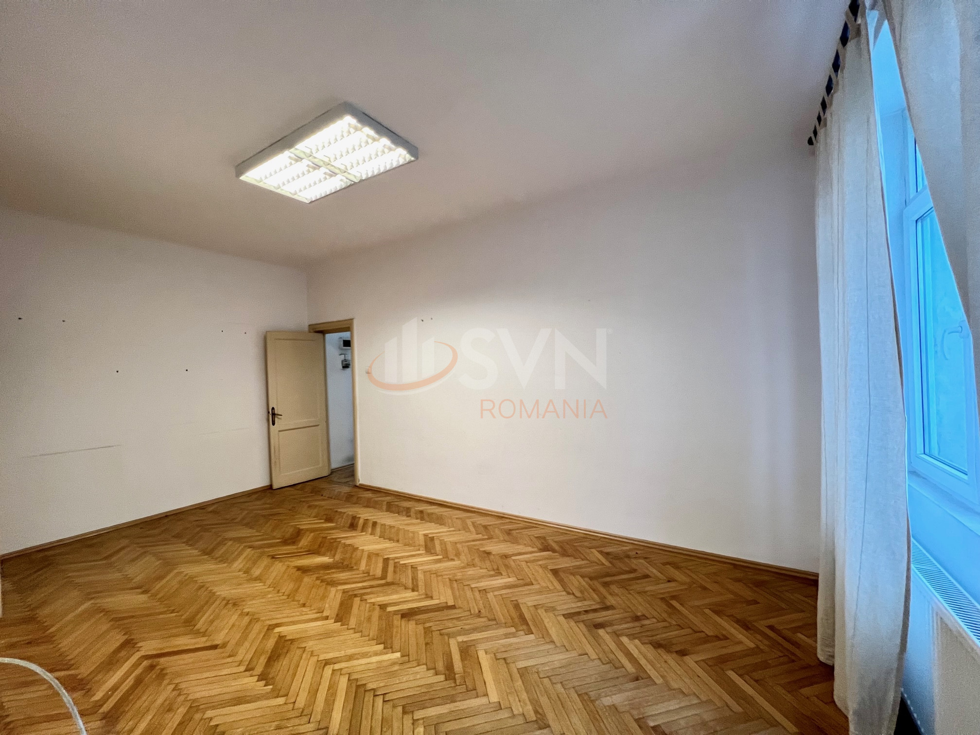 5 camere cu loc parcare exterior inclus Bucuresti/Dorobanti