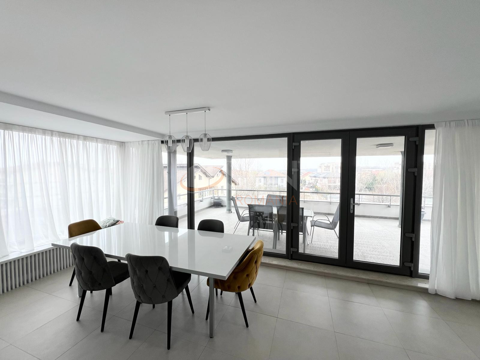 5 camere cu loc parcare exterior inclus Bucuresti/Pipera