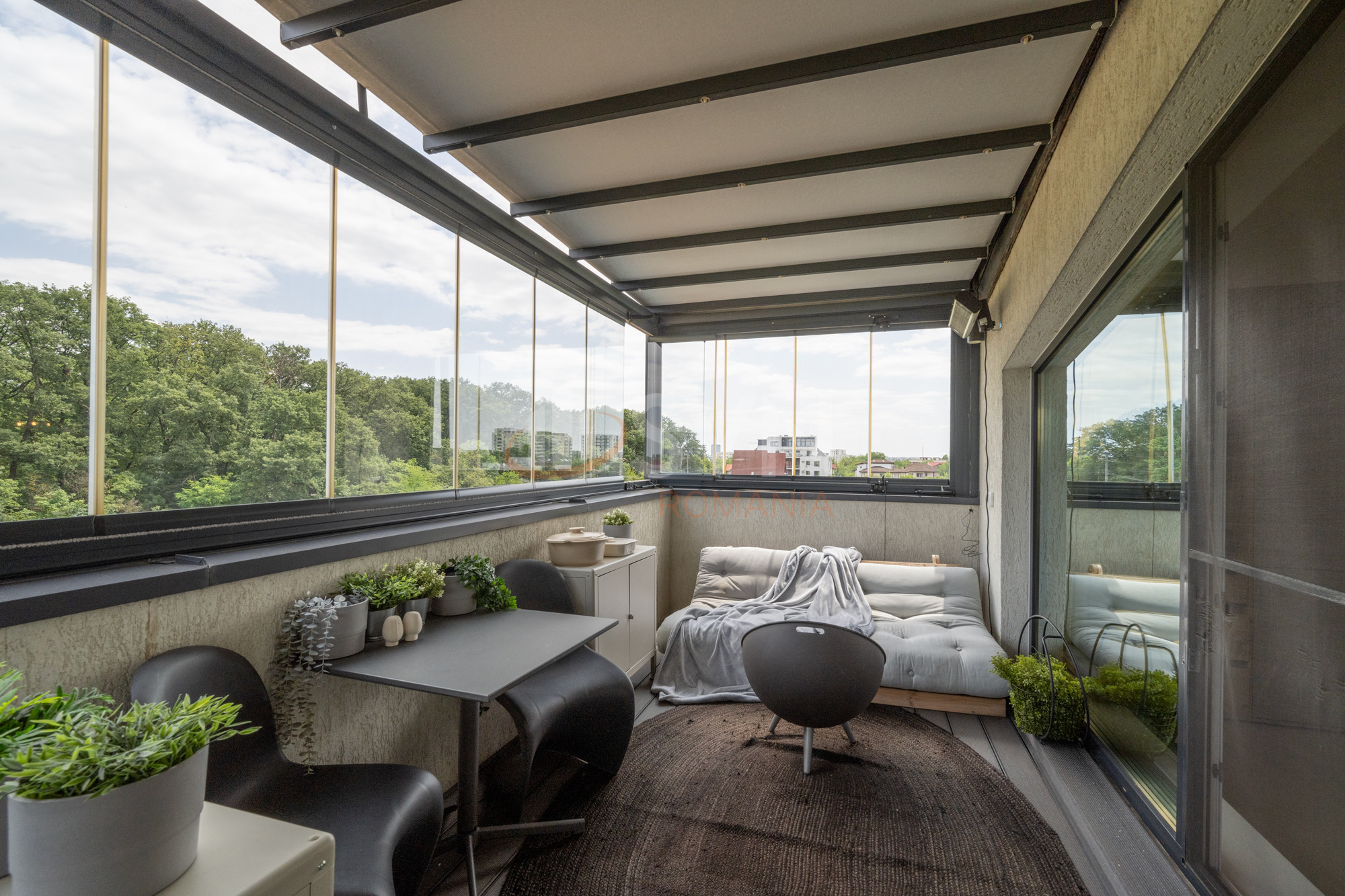 5 camere cu loc parcare exterior inclus Bucuresti/Baneasa