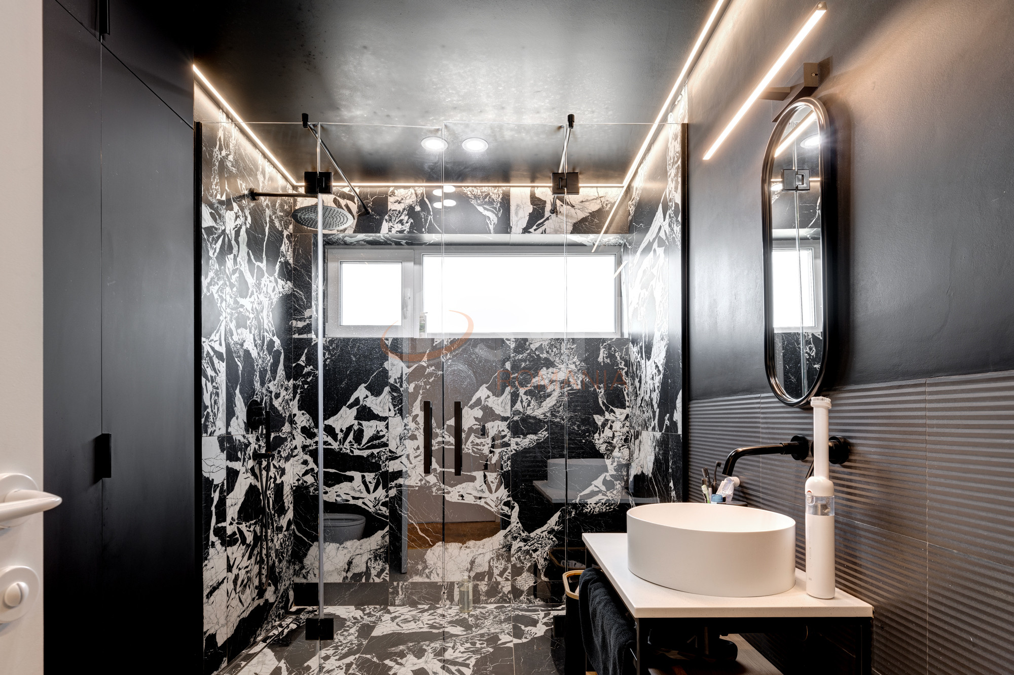 5 camere cu loc parcare exterior inclus Bucuresti/Baneasa