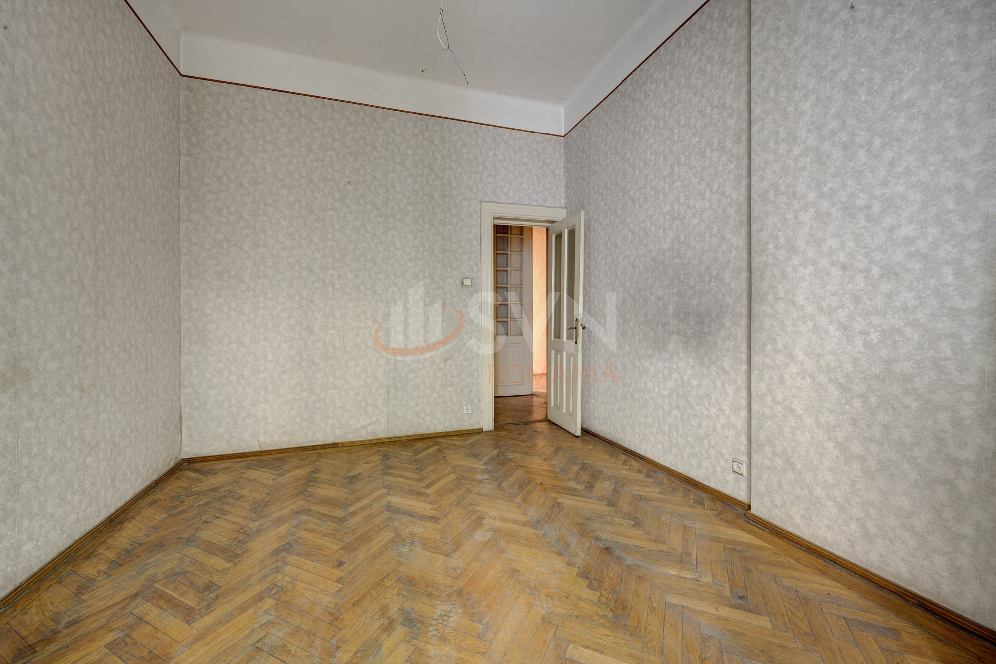 5 camere cu loc parcare exterior inclus Bucuresti/Piata Romana