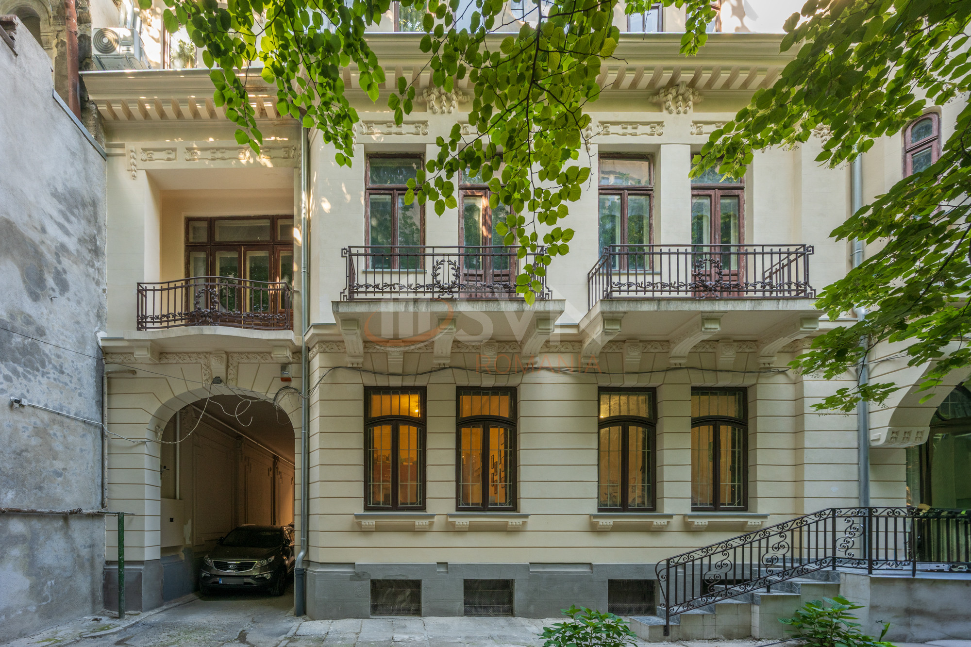 5 camere cu loc parcare exterior inclus Bucuresti/Piata Romana