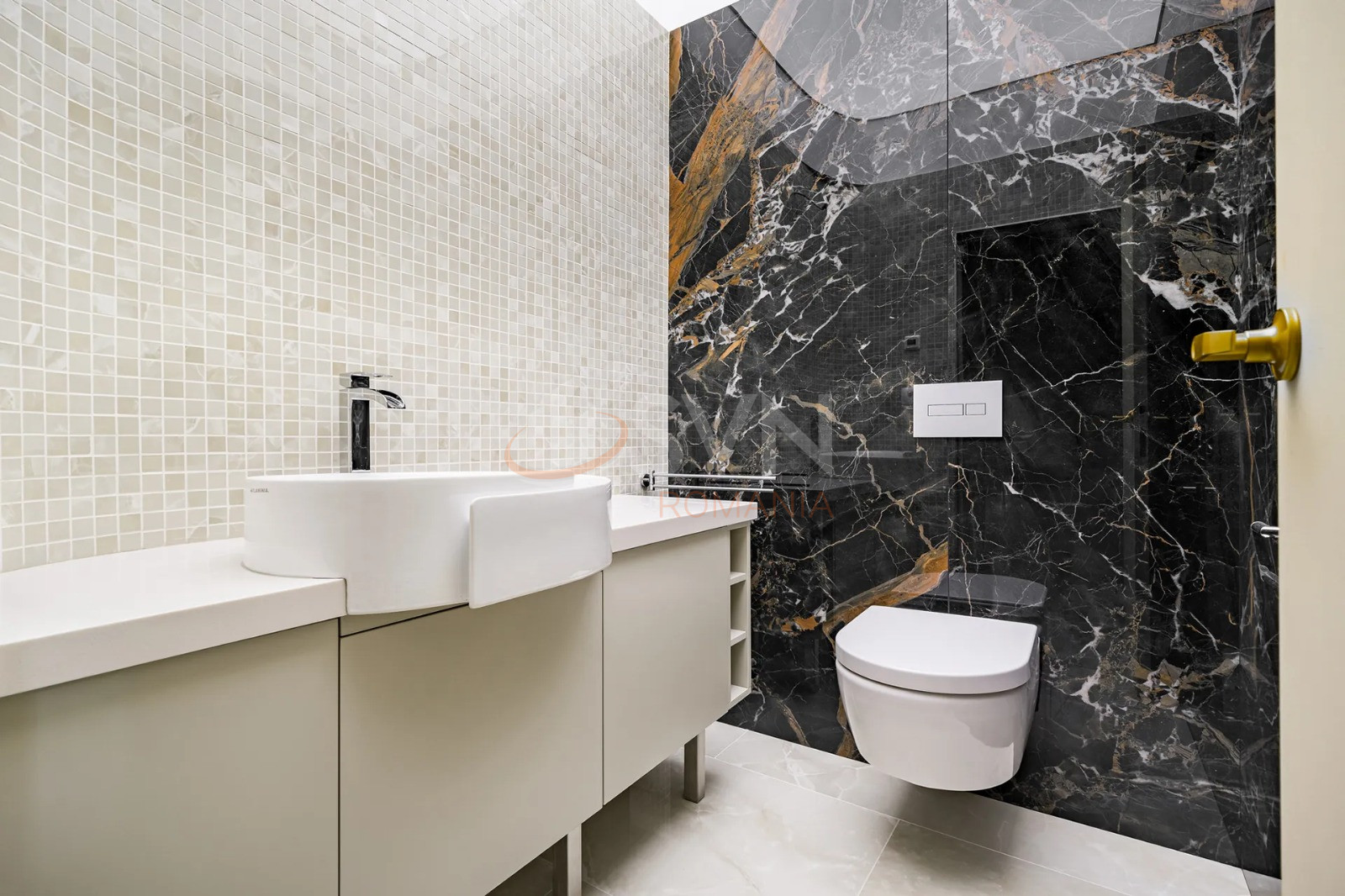 5 camere cu loc parcare exterior inclus Bucuresti/Cismigiu