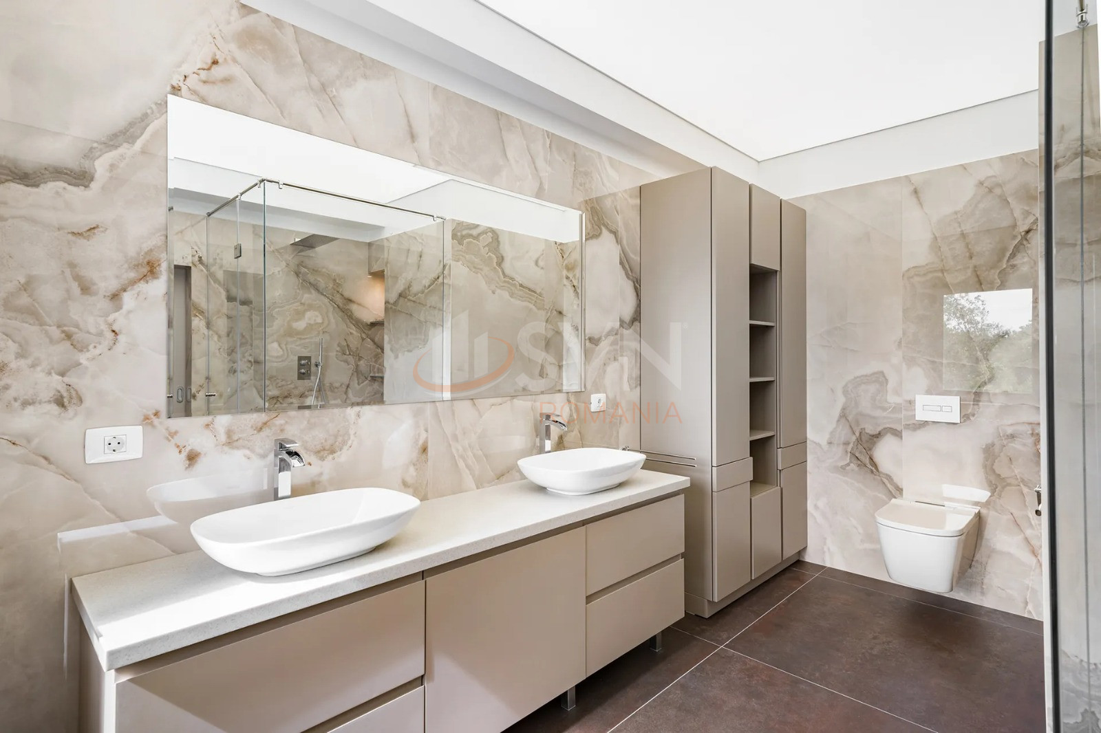 5 camere cu loc parcare exterior inclus Bucuresti/Cismigiu