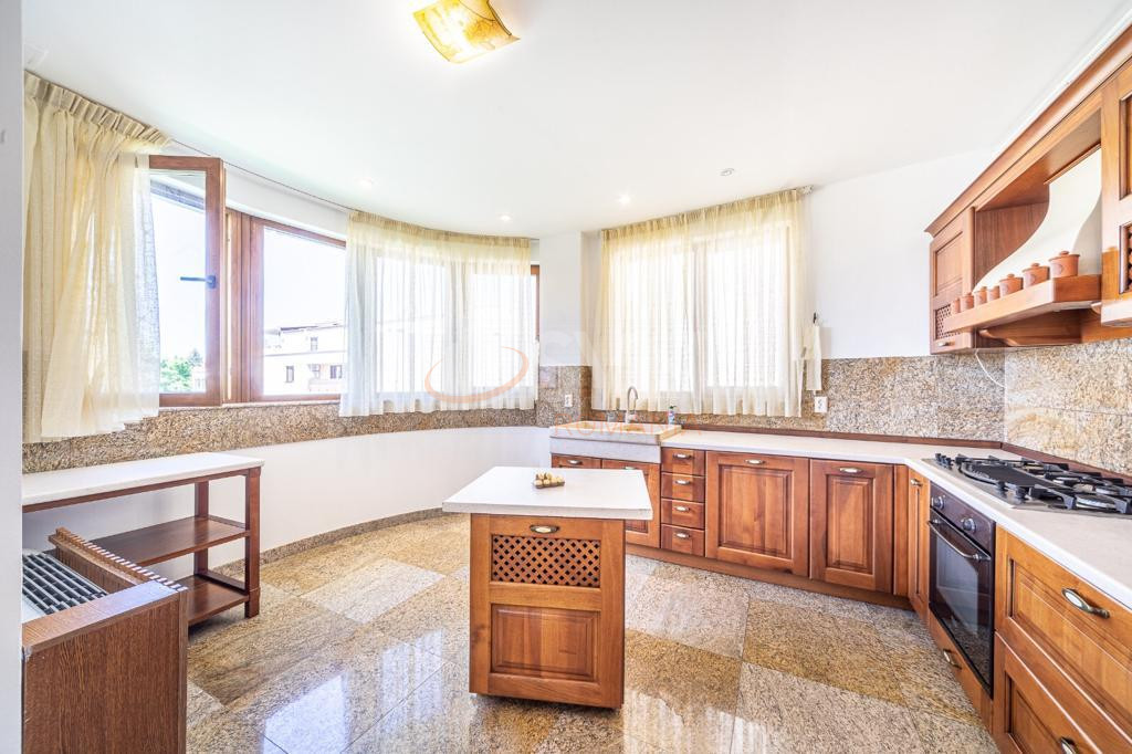 5 camere cu loc parcare subteran inclus Bucuresti/Kiseleff