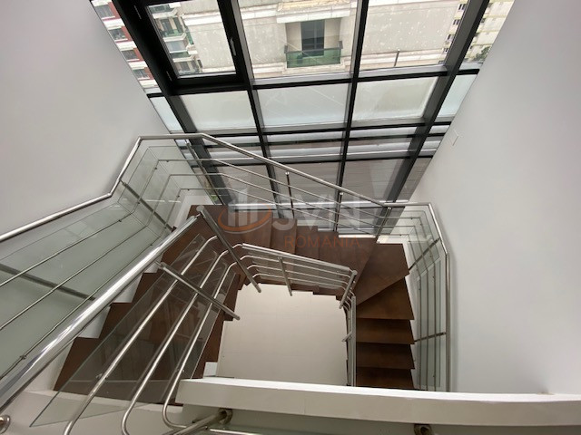 5 camere cu loc parcare subteran inclus Bucuresti/Lacul Tei