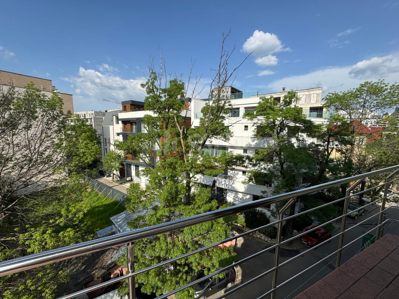 5 camere cu loc parcare subteran inclus Bucuresti/Herastrau