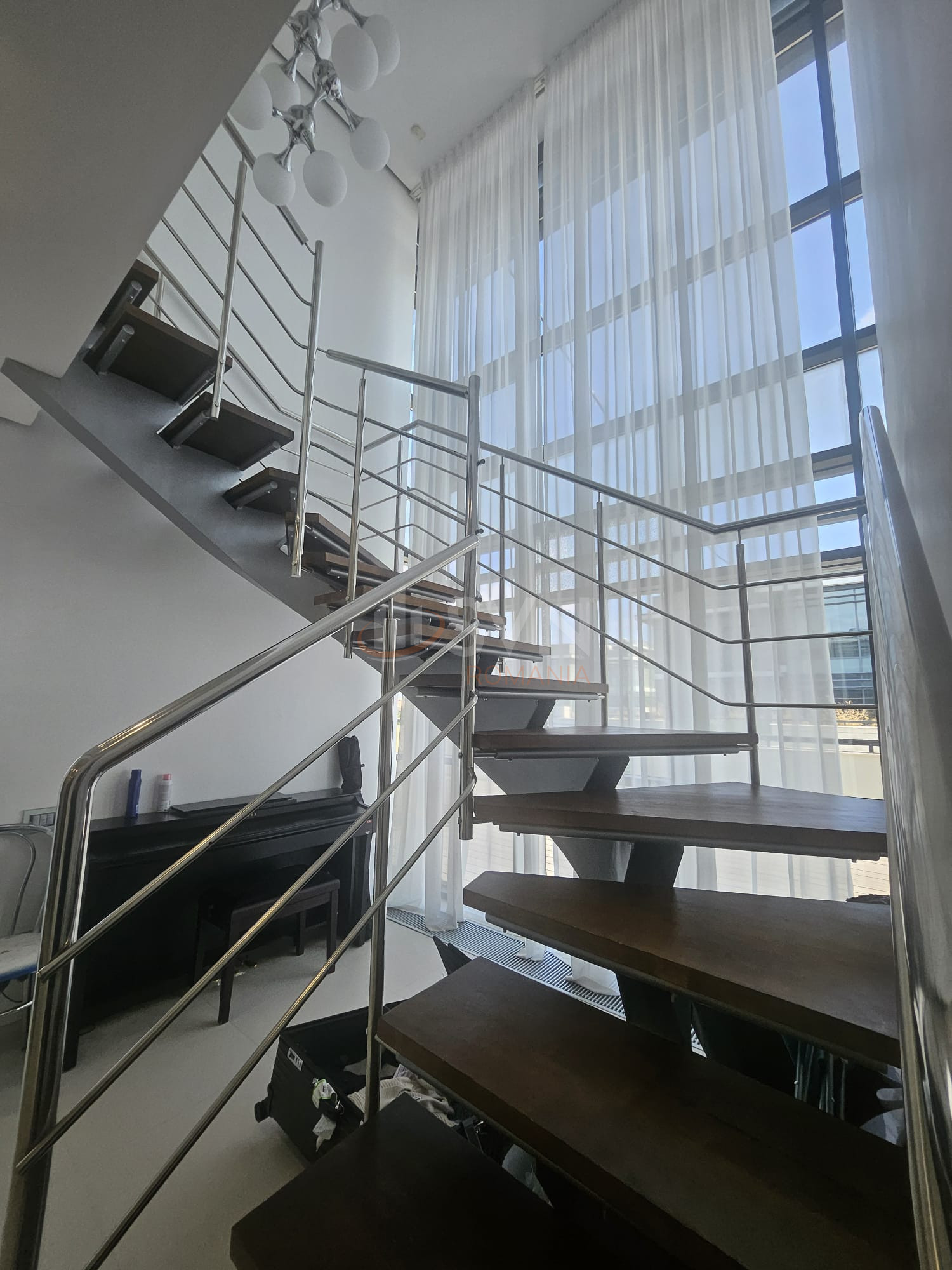 5 camere cu loc parcare subteran inclus Bucuresti/Tei