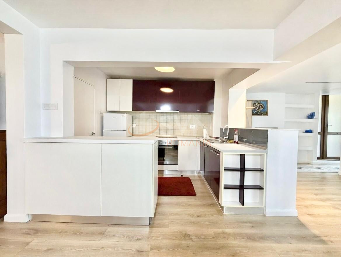 5 camere cu loc parcare subteran inclus Bucuresti/Herastrau