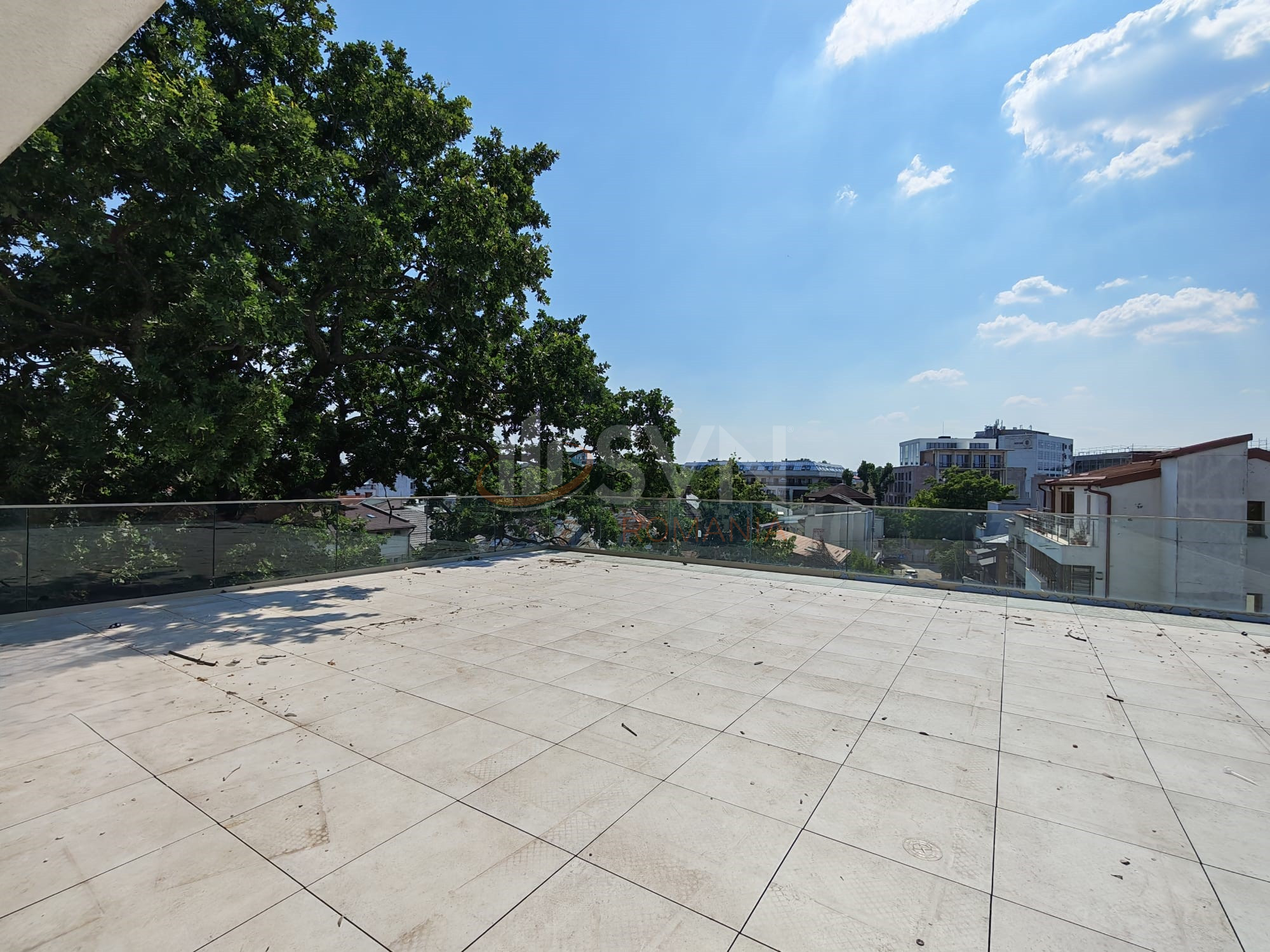 5 camere cu loc parcare subteran inclus Bucuresti/Parcul Carol