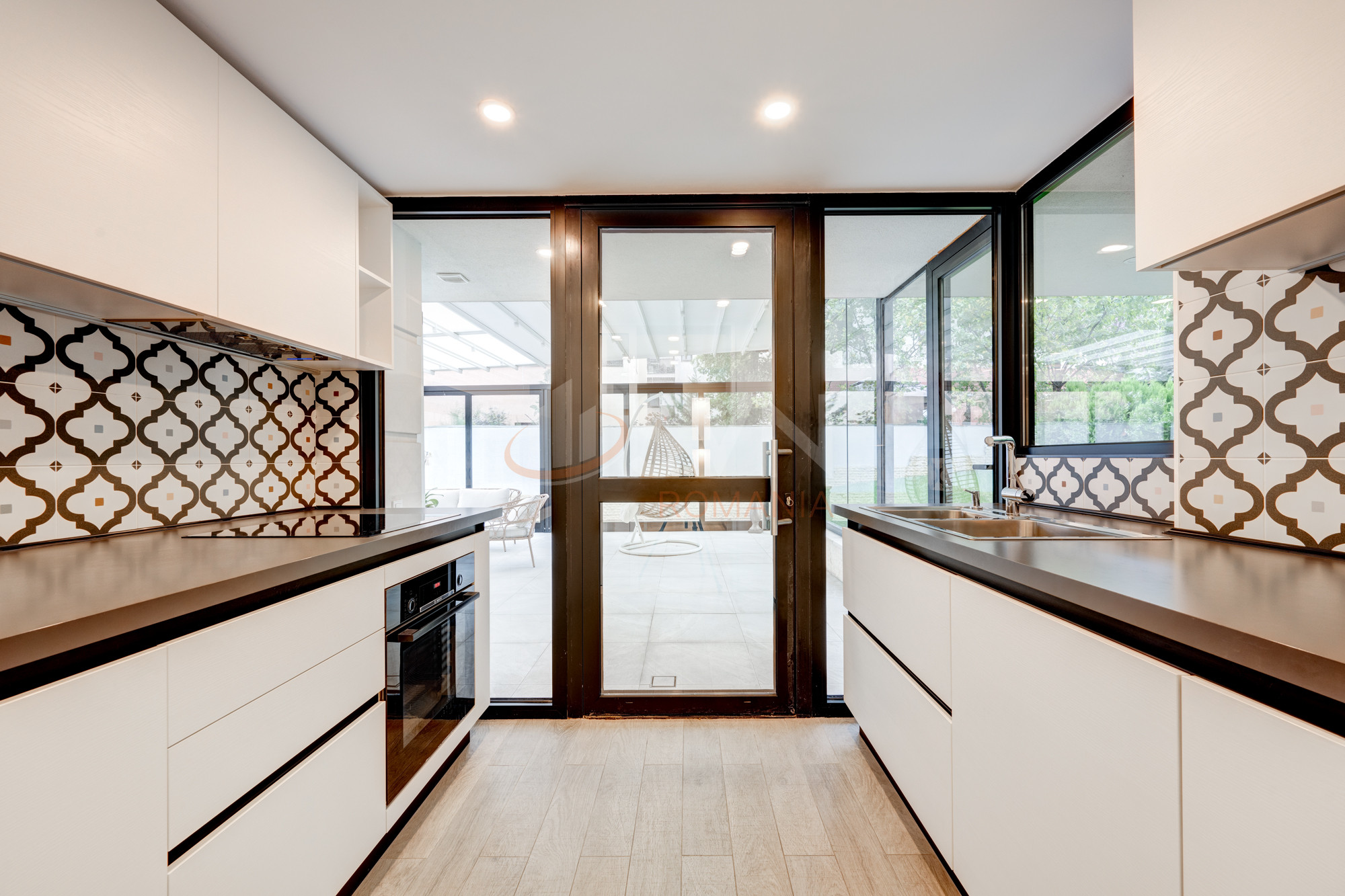 5 camere cu loc parcare subteran inclus Bucuresti/Pipera