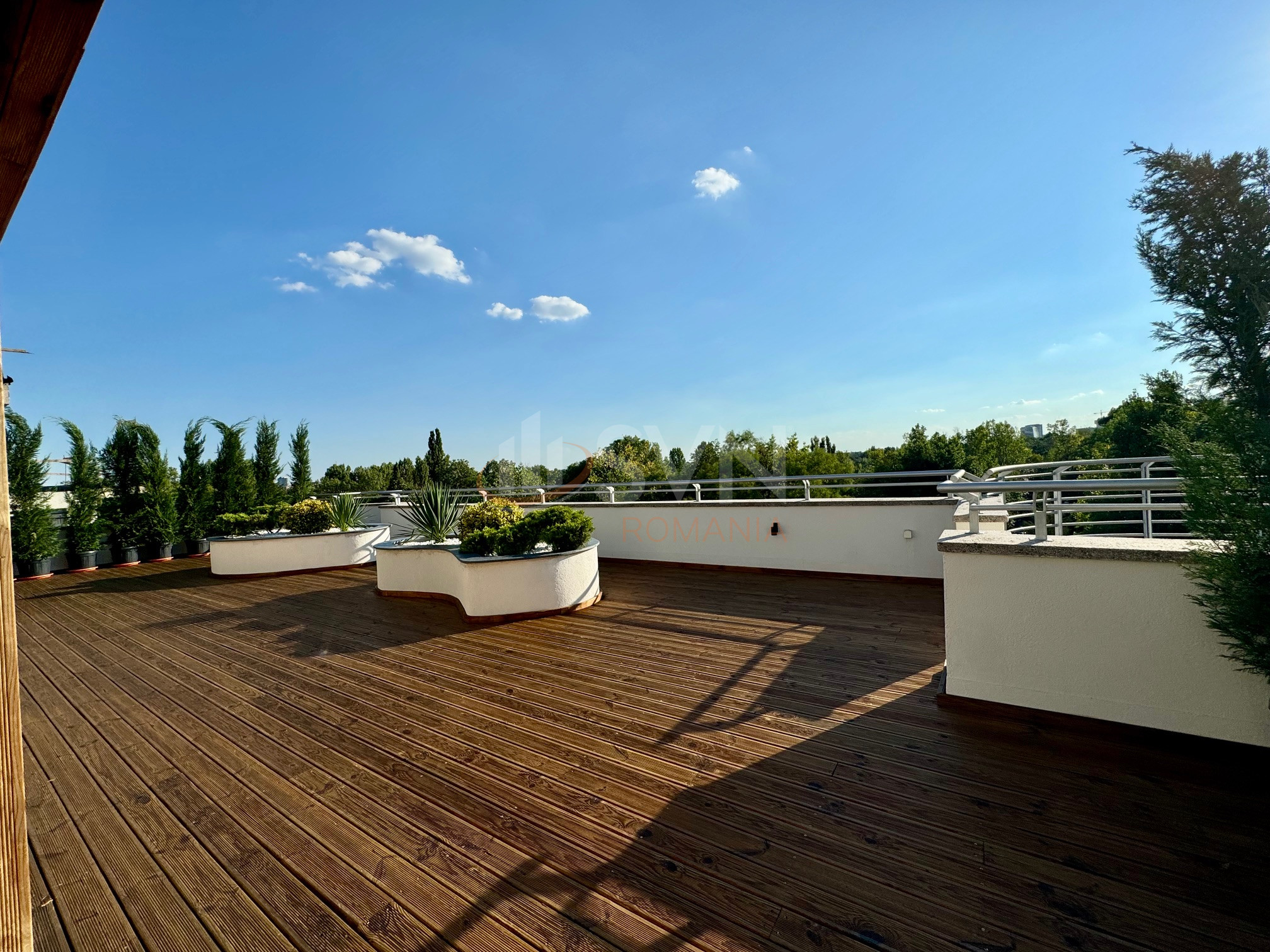 5 camere cu loc parcare subteran inclus Bucuresti/Soseaua Nordului