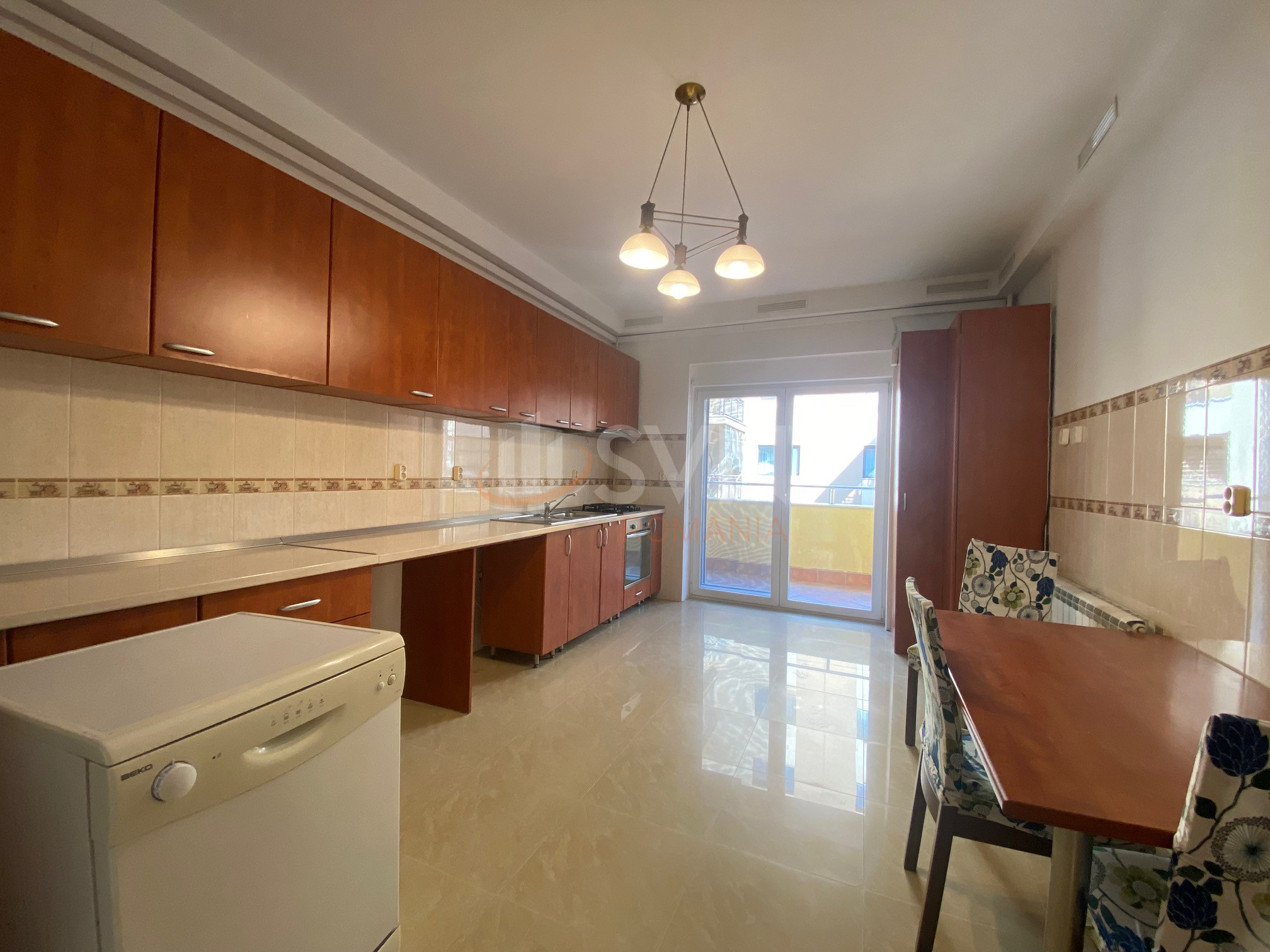 5 camere cu loc parcare subteran inclus Bucuresti/Herastrau