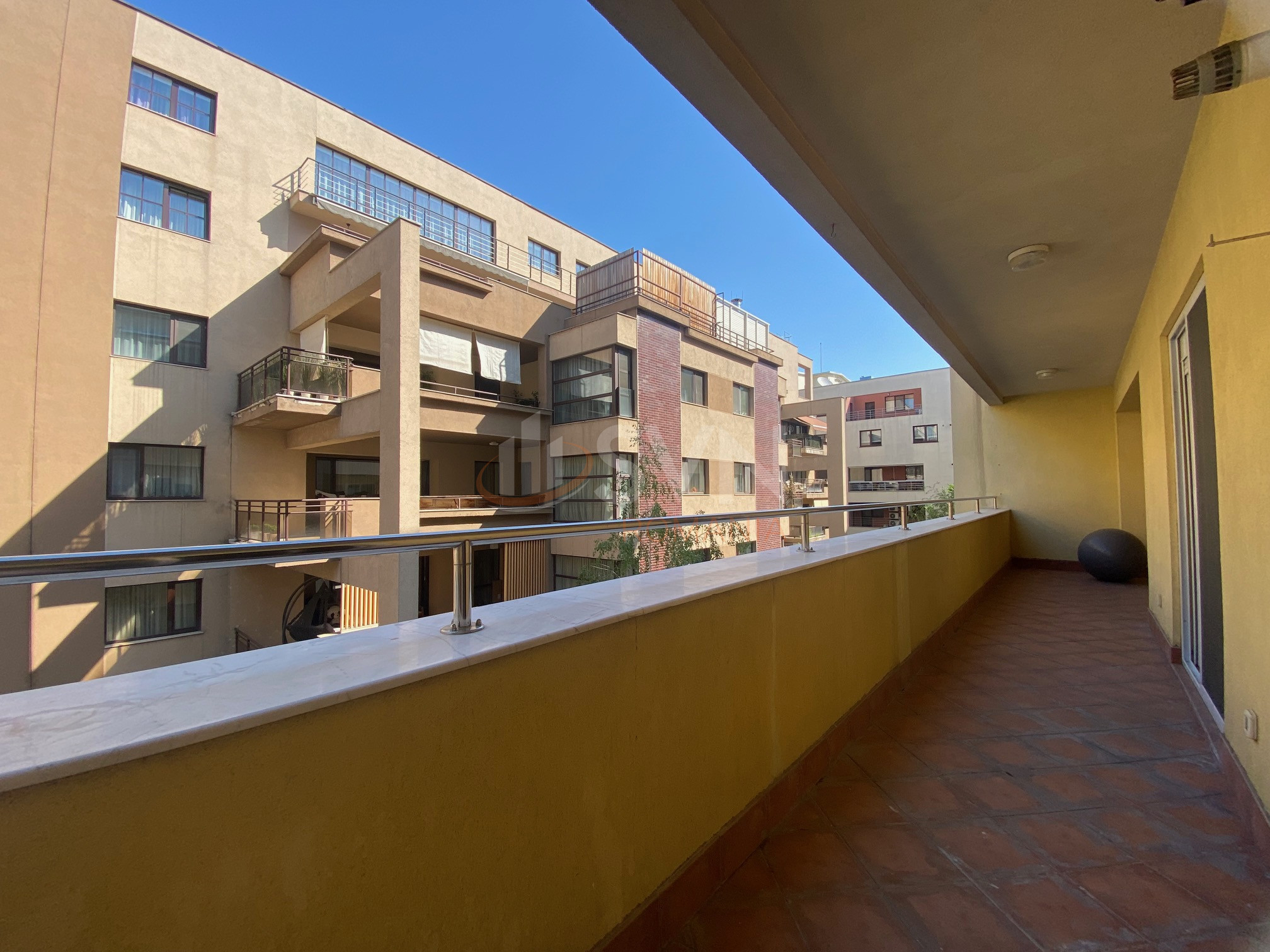 5 camere cu loc parcare subteran inclus Bucuresti/Herastrau