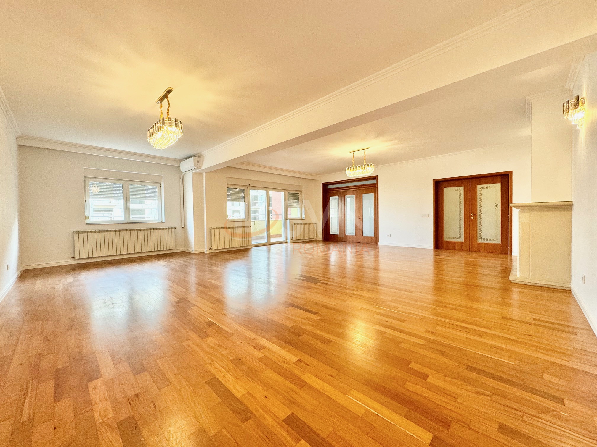 5 camere cu loc parcare subteran inclus Bucuresti/Herastrau