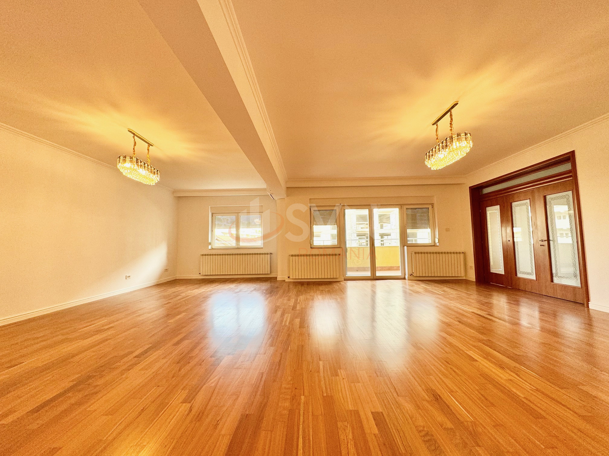 5 camere cu loc parcare subteran inclus Bucuresti/Herastrau