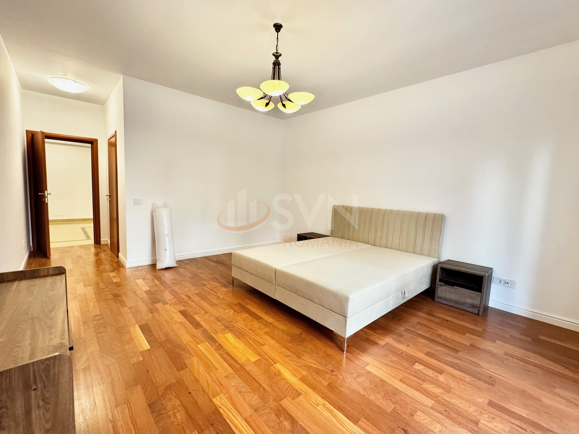 5 camere cu loc parcare subteran inclus Bucuresti/Herastrau