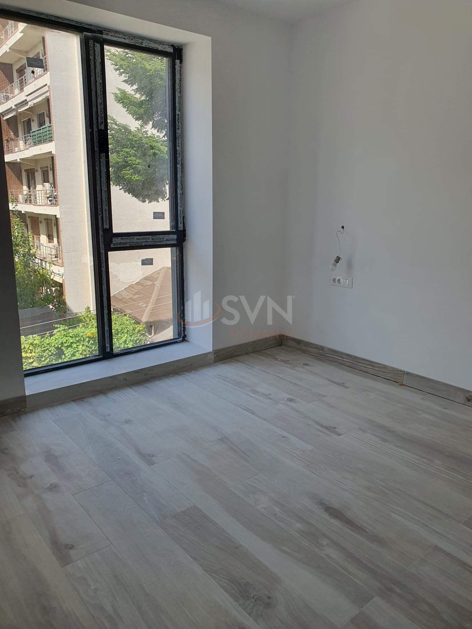 5 camere cu loc parcare subteran inclus Bucuresti/Herastrau