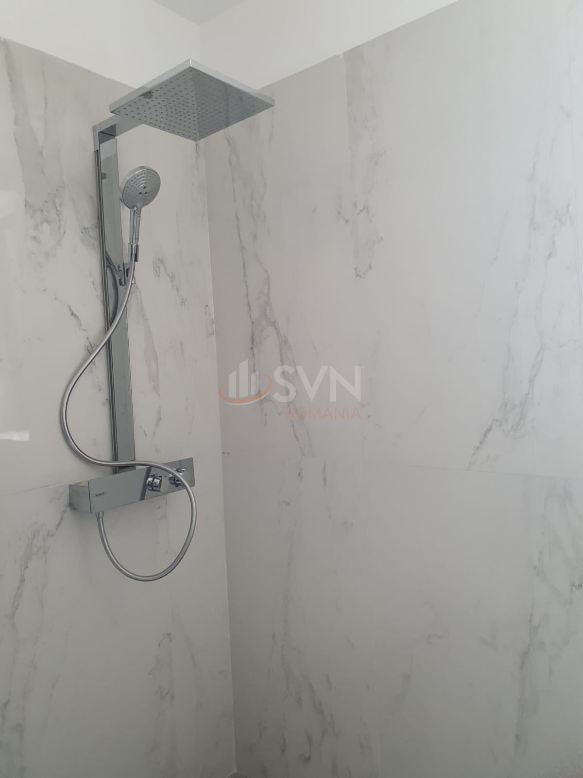 5 camere cu loc parcare subteran inclus Bucuresti/Herastrau