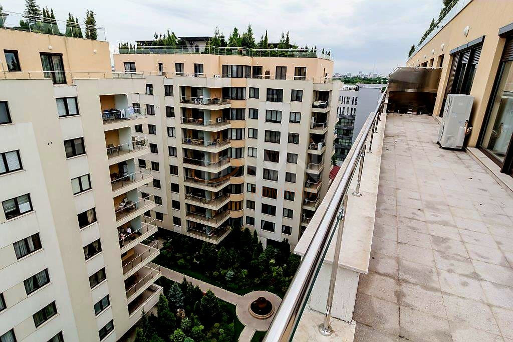 5 camere cu loc parcare subteran inclus Bucuresti/Herastrau