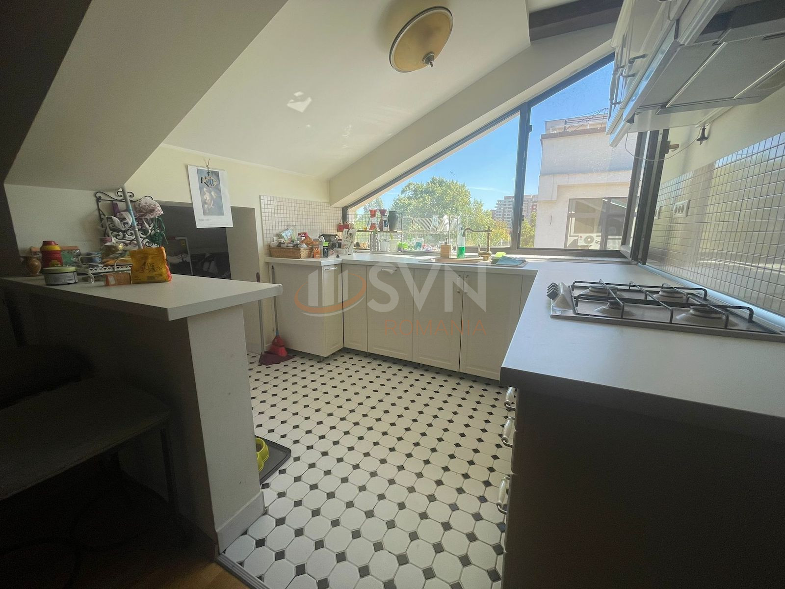 6 camere cu loc parcare exterior inclus Bucuresti/Floreasca