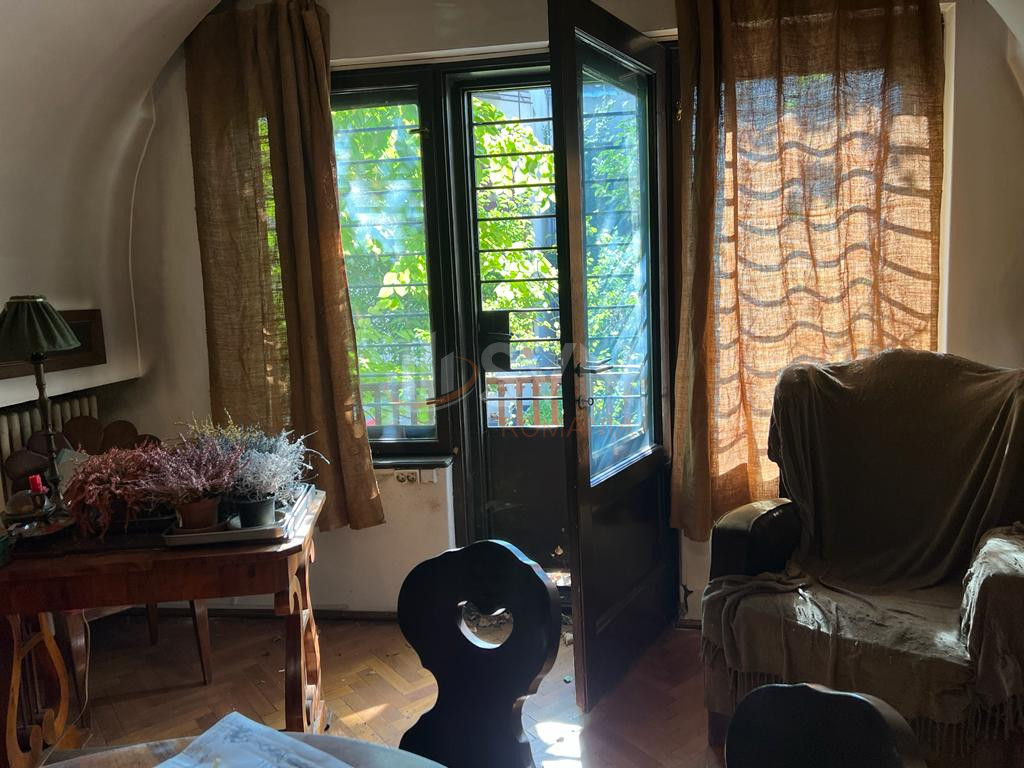 6 camere cu loc parcare exterior inclus Bucuresti/Capitale