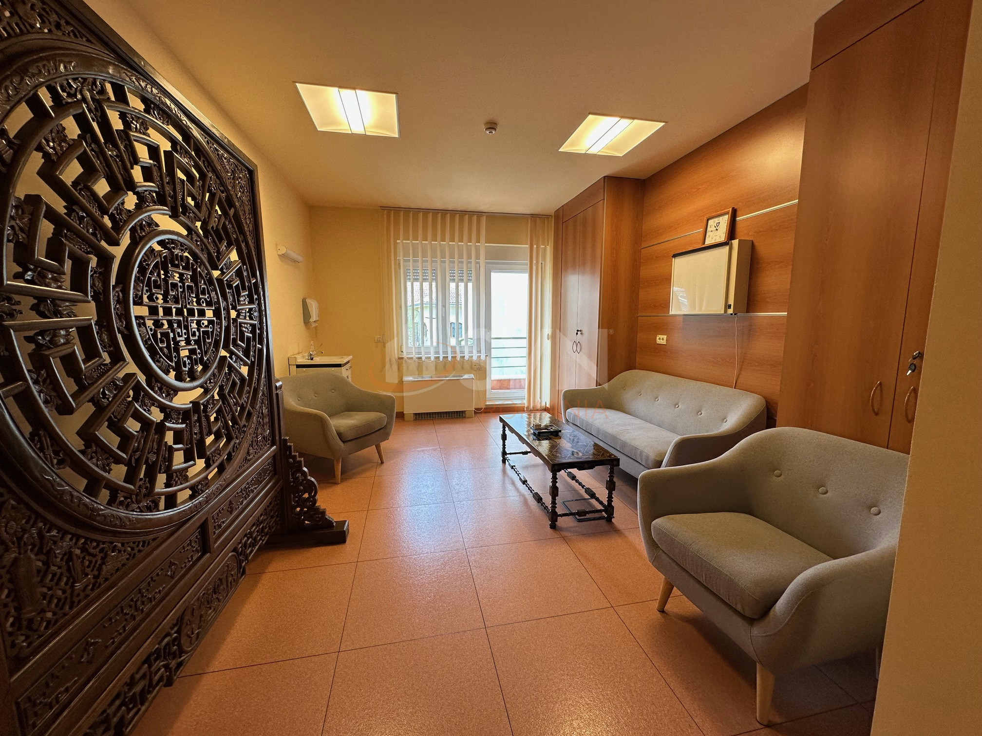 6 camere cu loc parcare exterior inclus Bucuresti/Herastrau