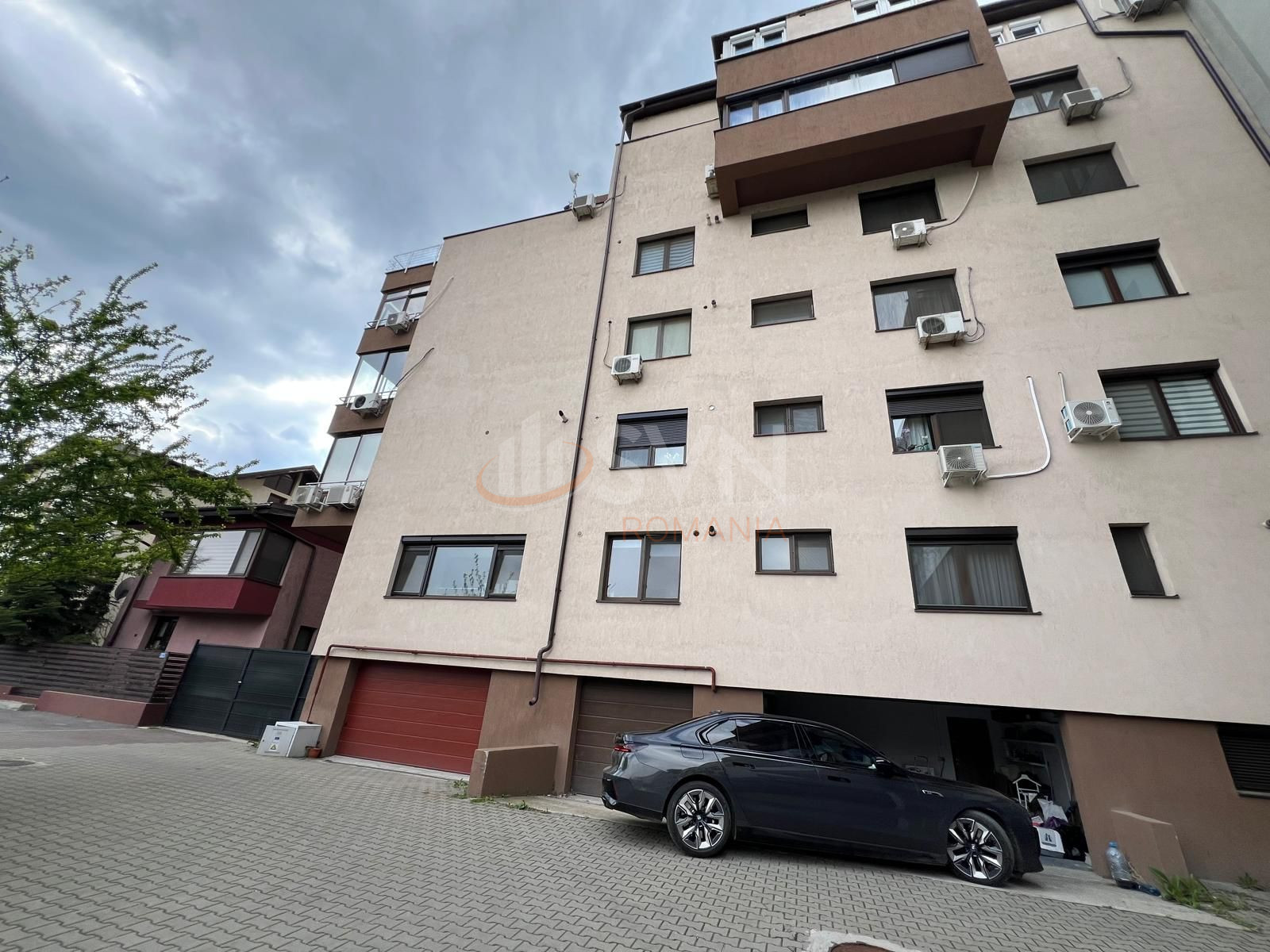 6 camere cu loc parcare exterior inclus Bucuresti/Sisesti