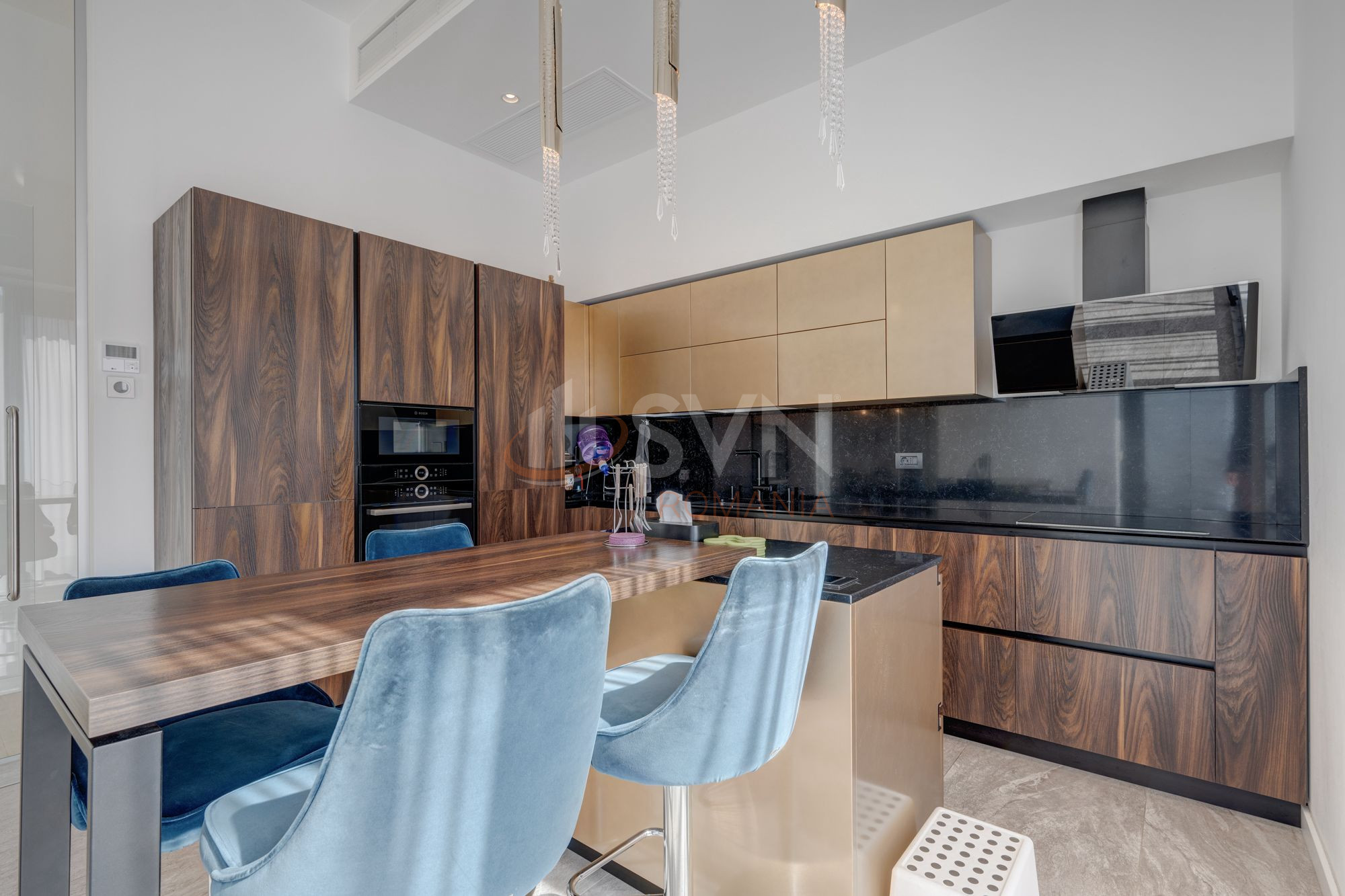 6 camere cu loc parcare subteran inclus Bucuresti/Herastrau