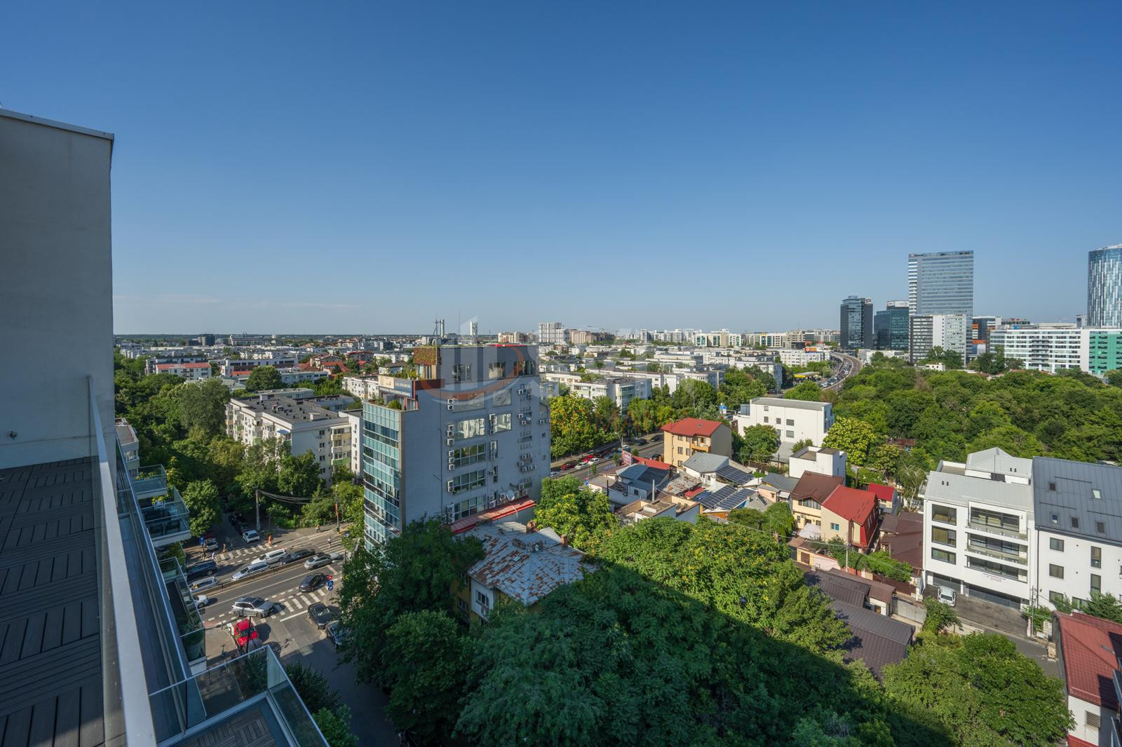 6 camere cu loc parcare subteran inclus Bucuresti/Herastrau