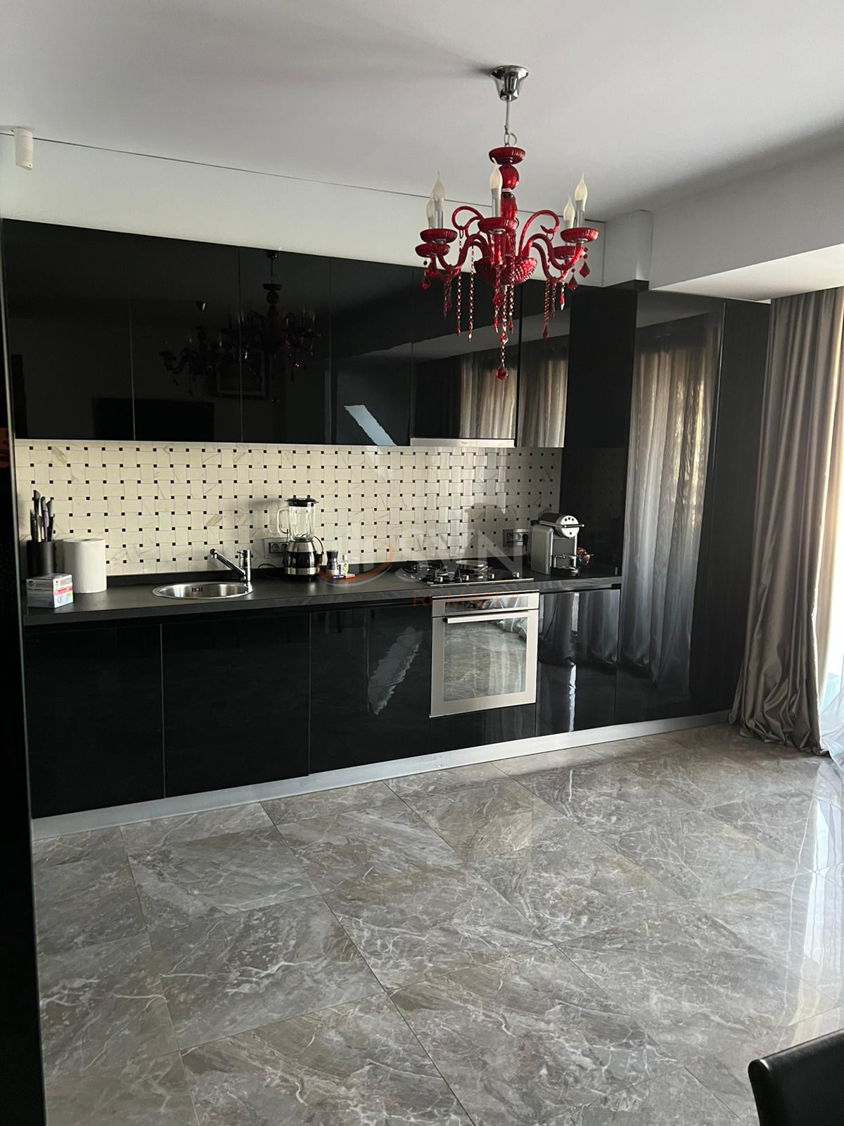 6 camere cu loc parcare subteran inclus Bucuresti/Domenii