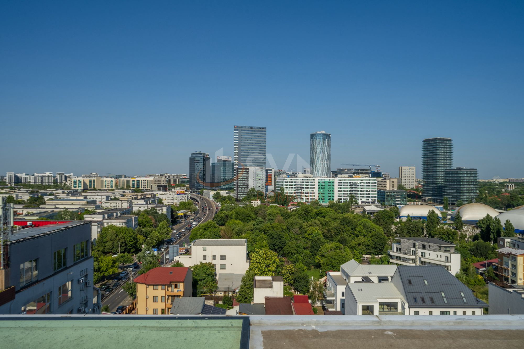 6 camere cu loc parcare subteran inclus Bucuresti/Herastrau