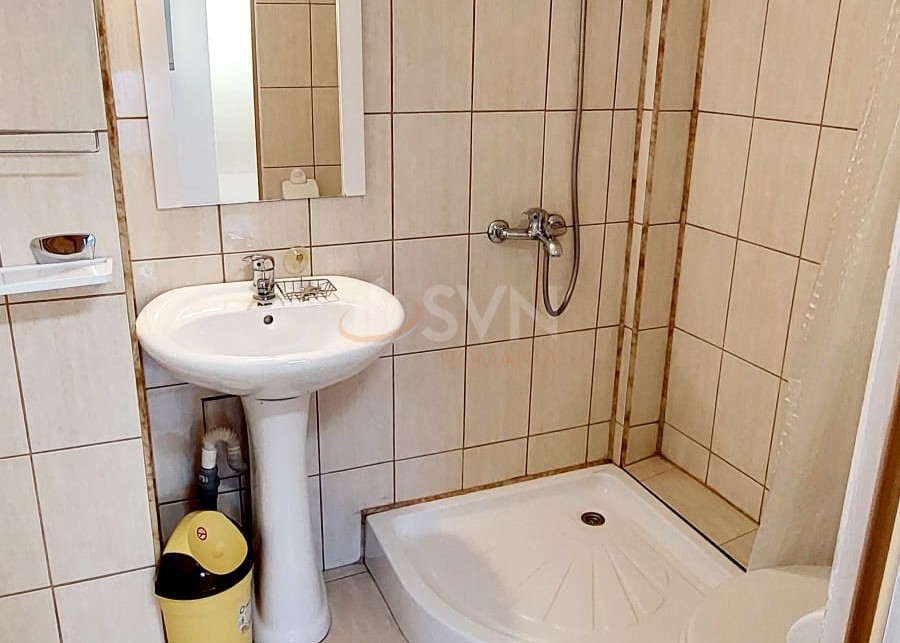 7 camere cu loc parcare exterior inclus Bucuresti/Stefan Cel Mare