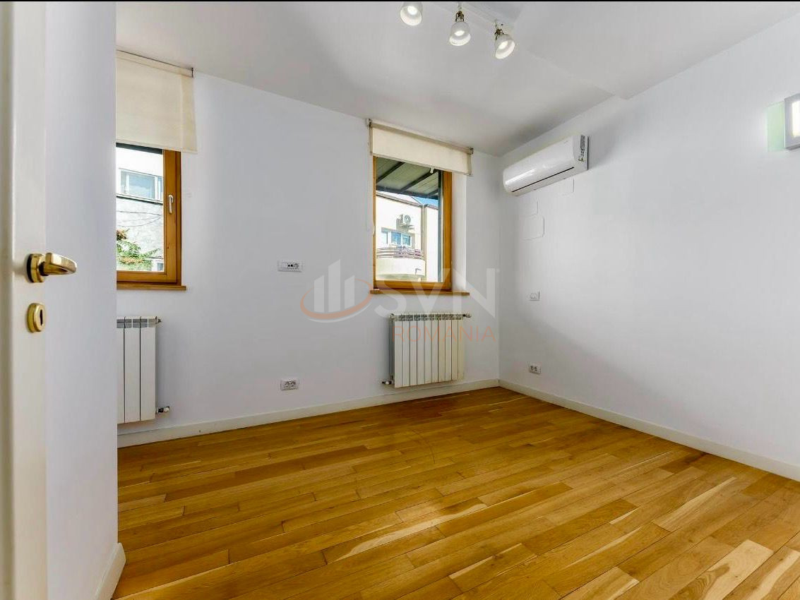 7 camere cu loc parcare exterior inclus Bucuresti/Foisorul De Foc