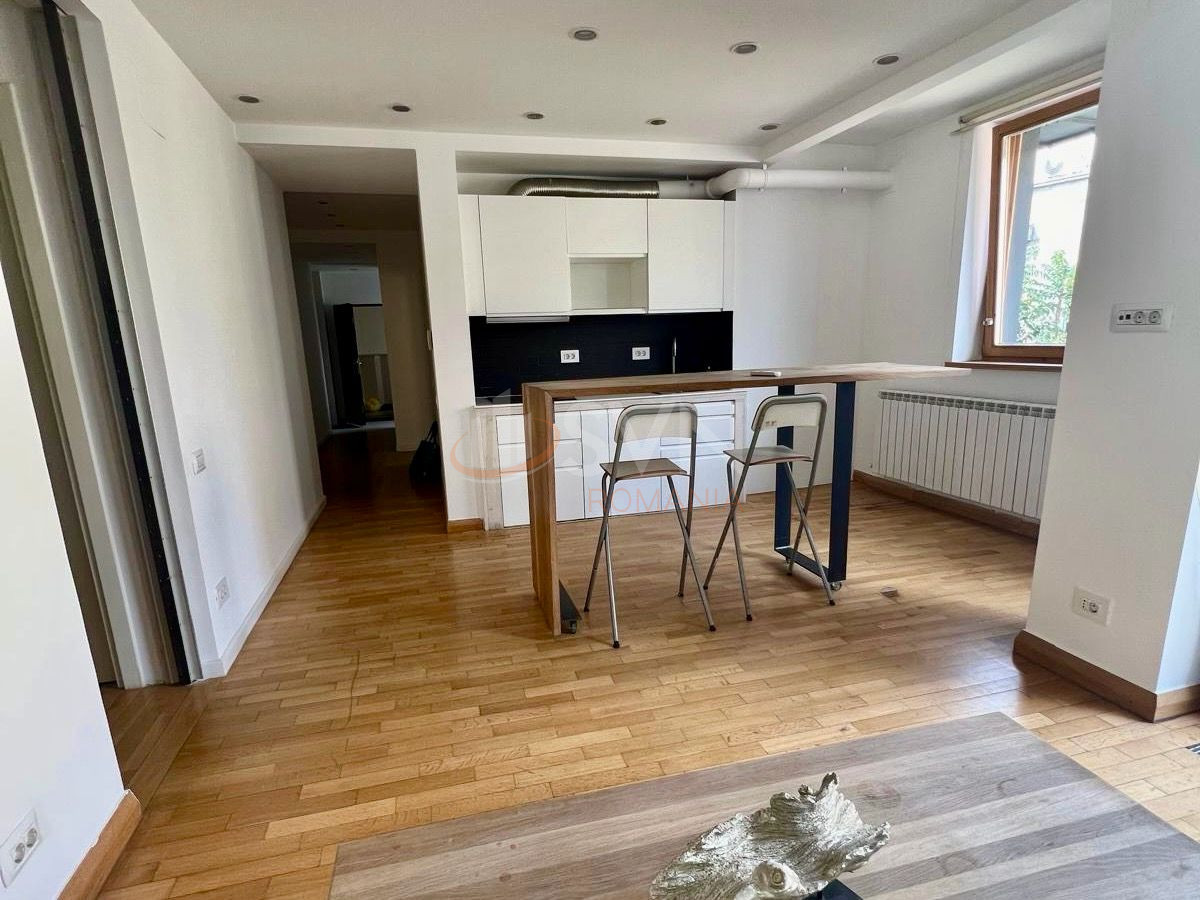 7 camere cu loc parcare exterior inclus Bucuresti/Foisorul De Foc