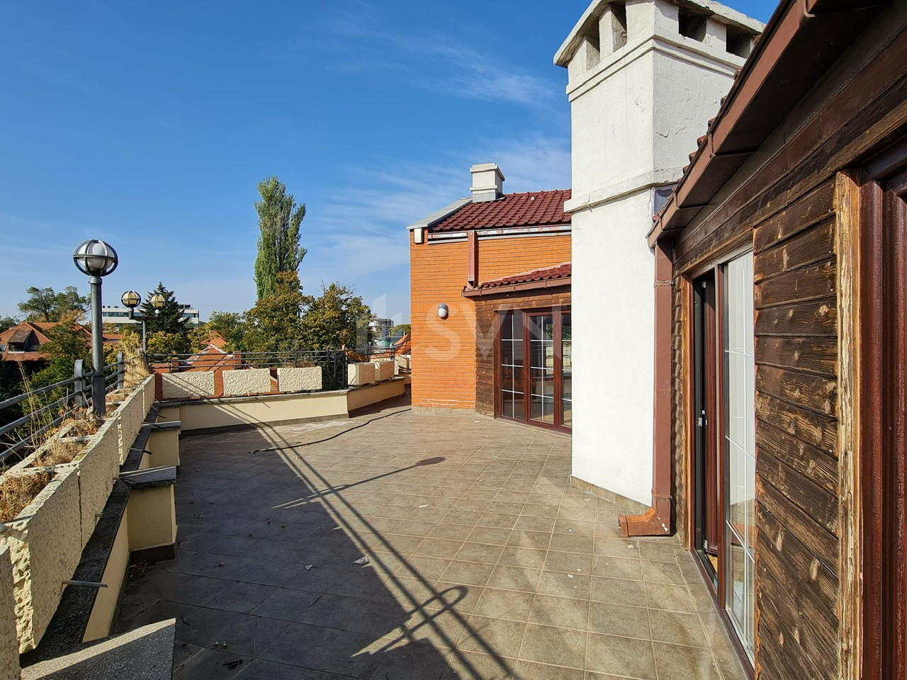 Apartament, 10 camere Bucuresti/Televiziune