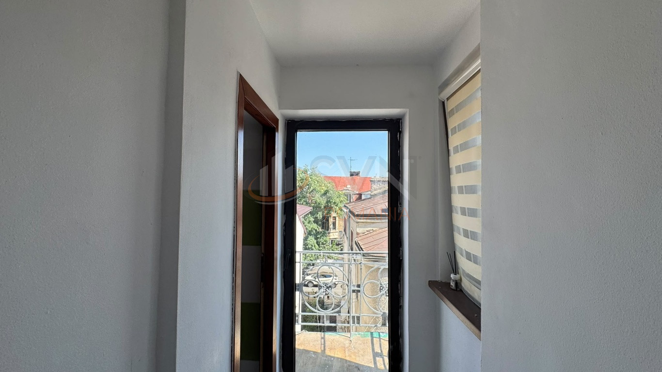 Apartament, 15 camere Bucuresti/P-ta Unirii