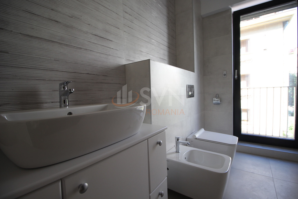 Apartament, 2 camere Bucuresti/Piata Victoriei