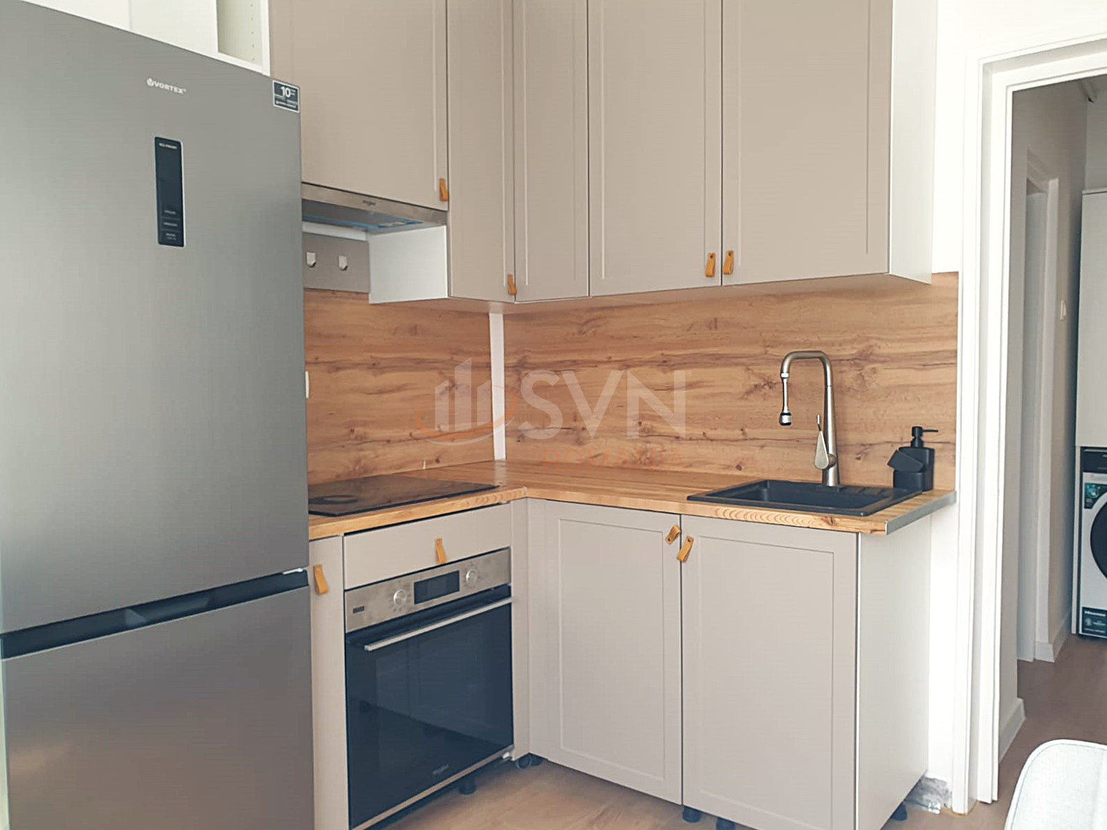 Apartament, 2 camere Bucuresti/Piata Sfintii Voievozi
