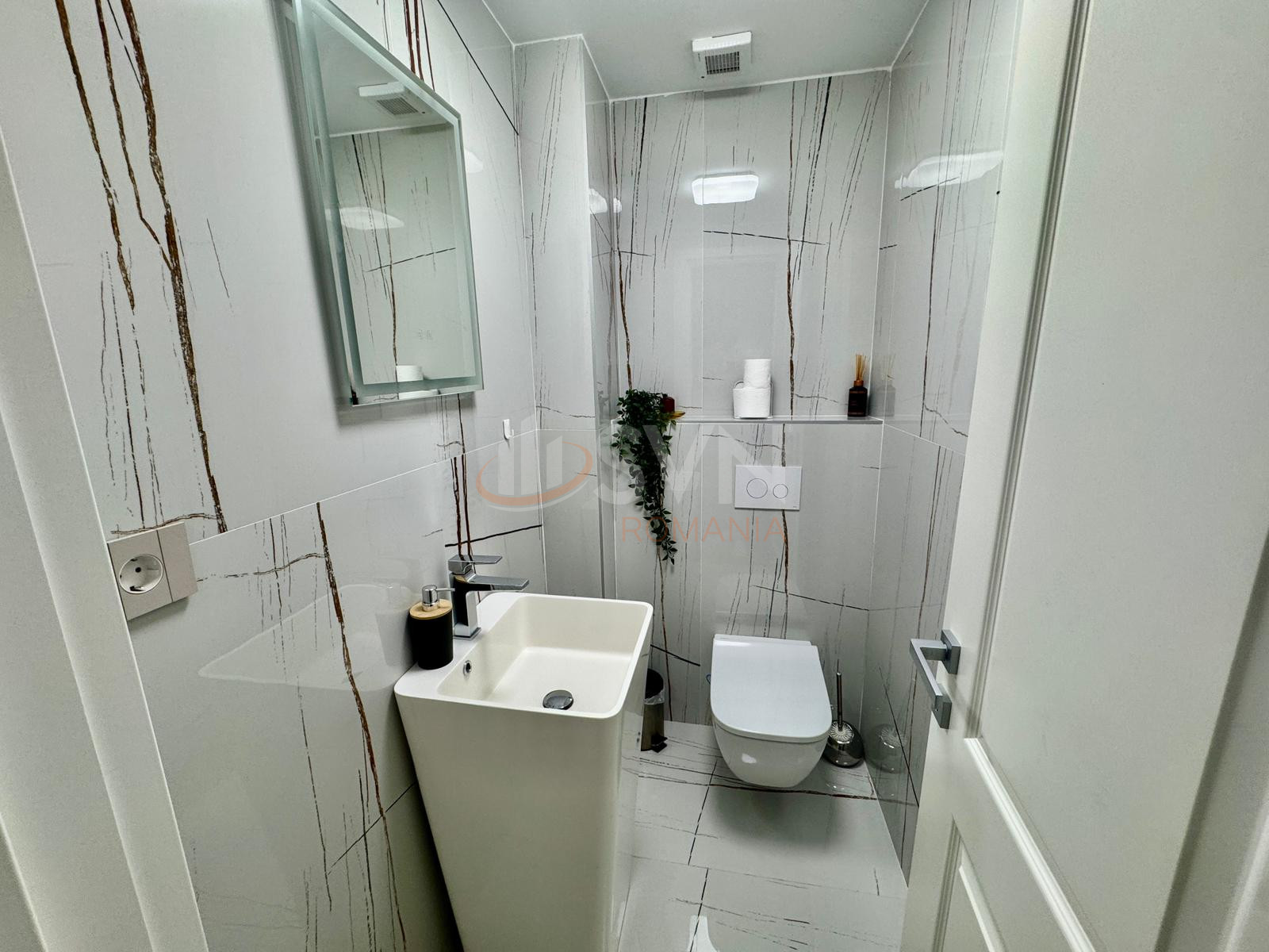 Apartament, 2 camere Bucuresti/Piata Unirii (s5)