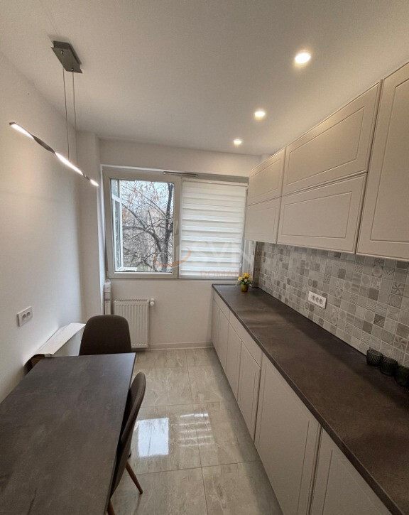 Apartament, 2 camere Bucuresti/Titan