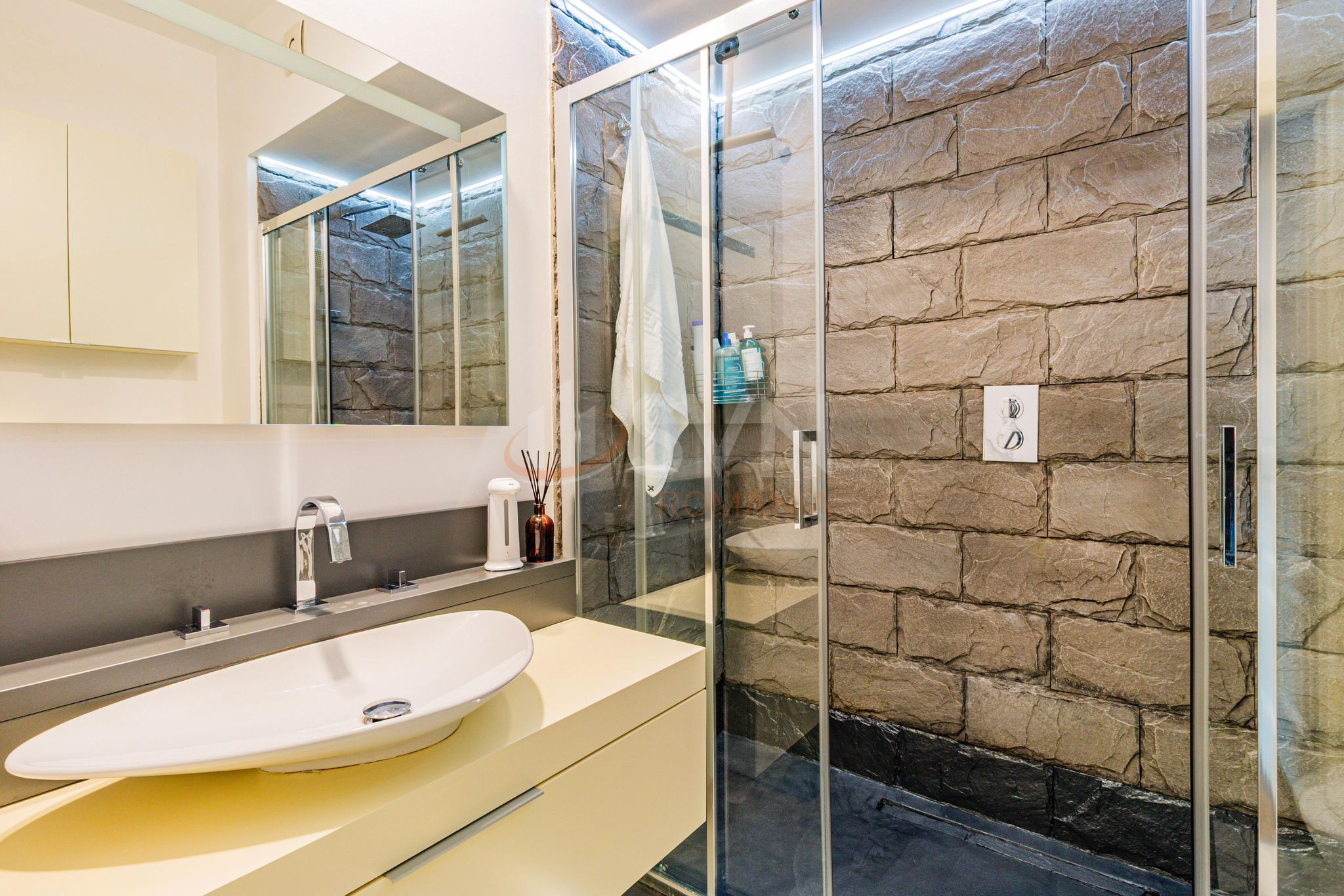 Apartament, 2 camere Bucuresti/Timpuri Noi