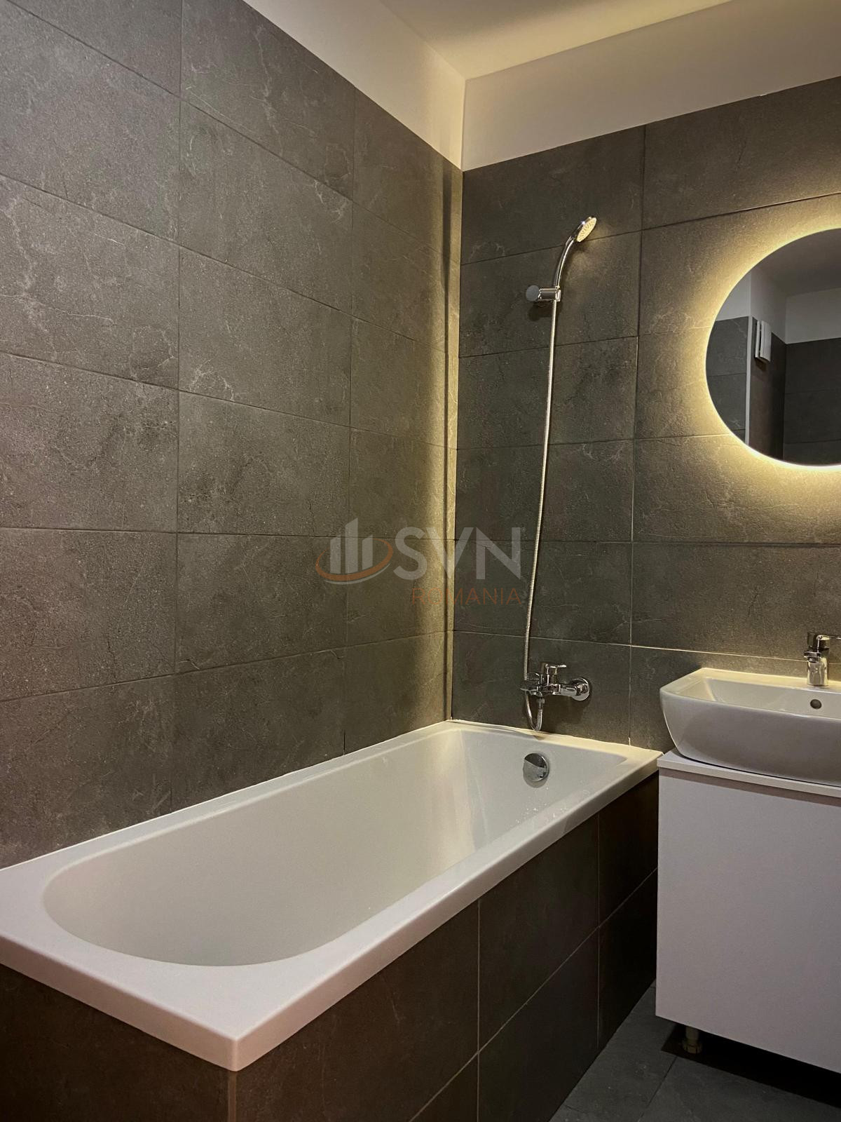 Apartament, 2 camere Bucuresti/Splaiul Independentei
